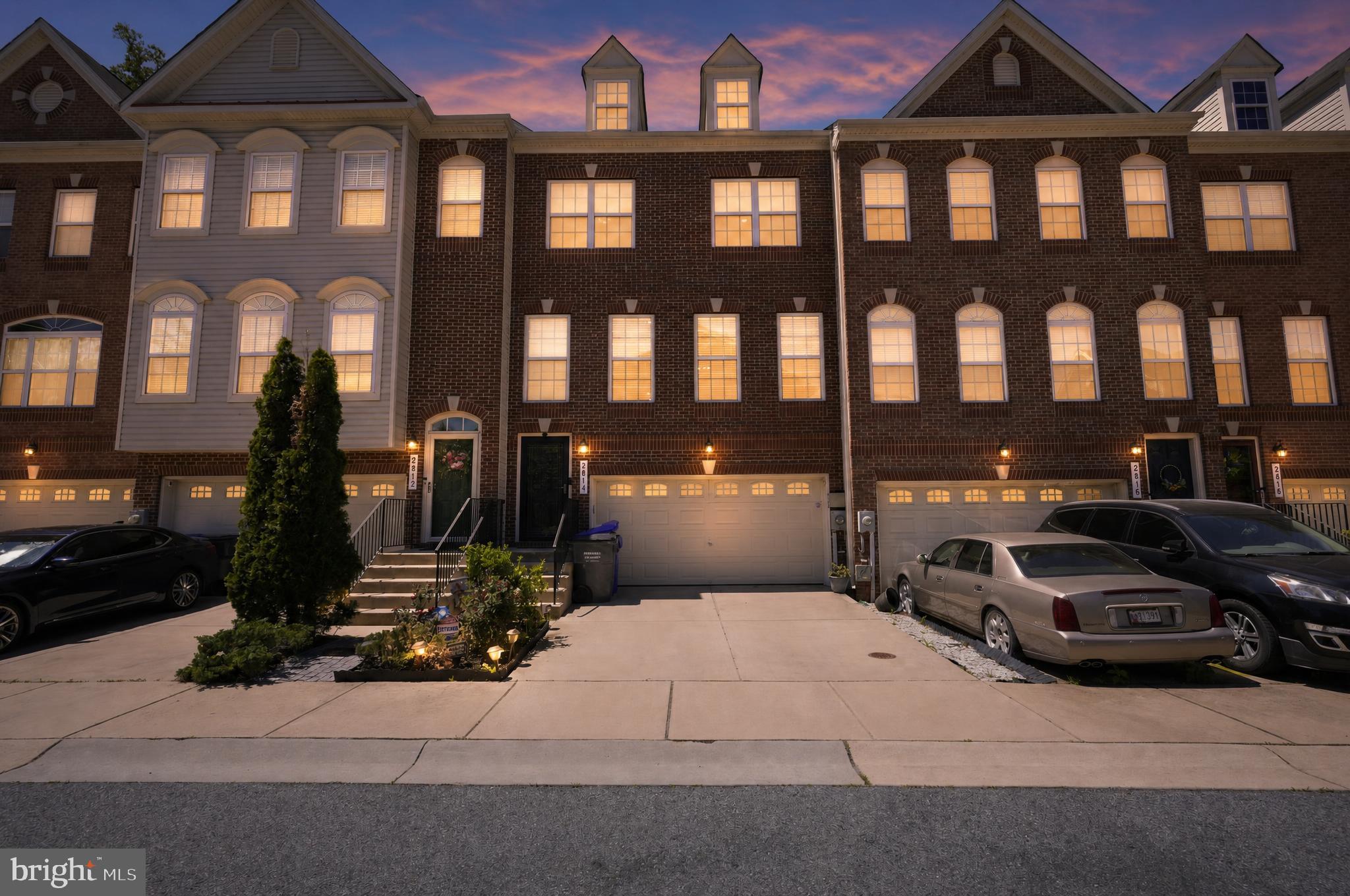 CHELSEA MANOR - Residential