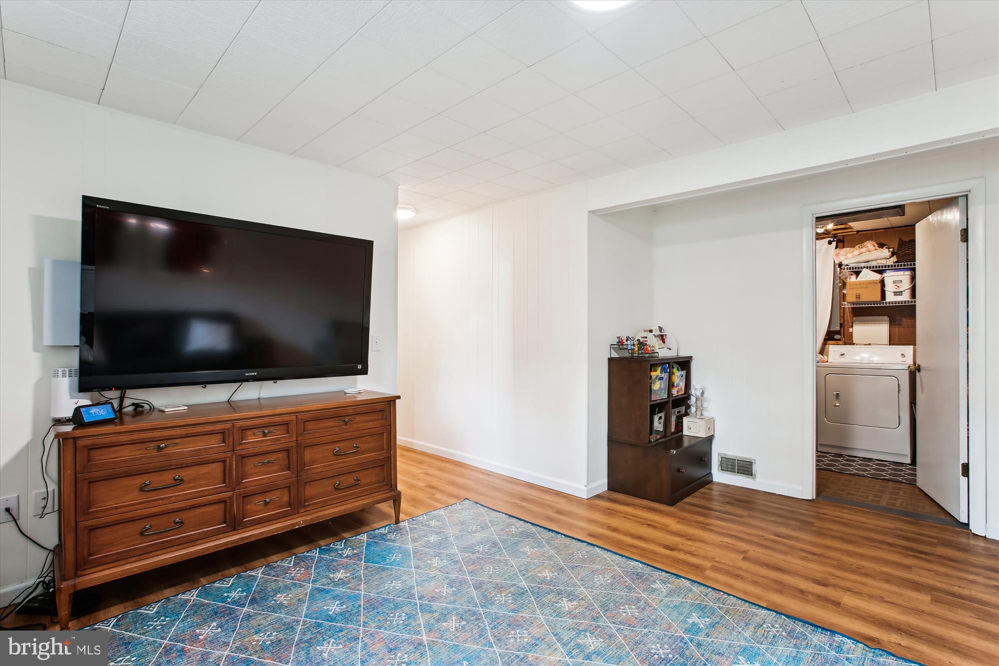 CARDINAL ESTATES - Residential