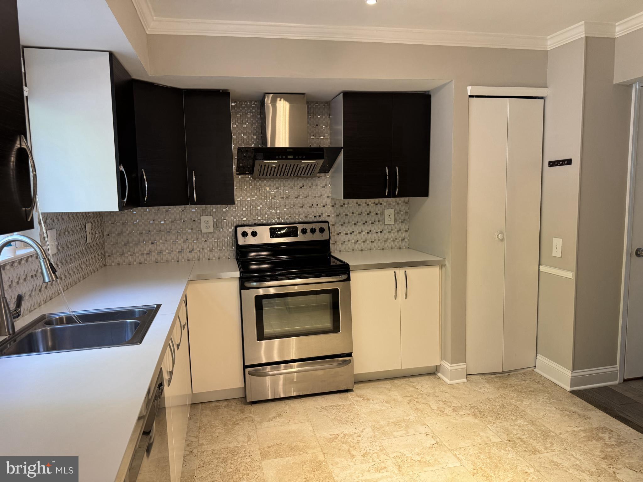 WAKEFIELD NEIGHBORHOOD - Residential