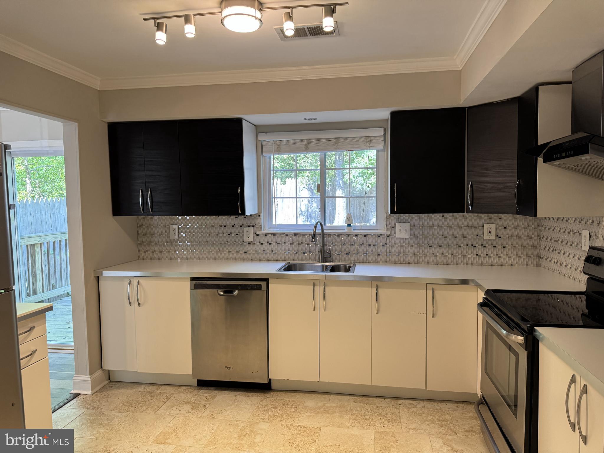 WAKEFIELD NEIGHBORHOOD - Residential