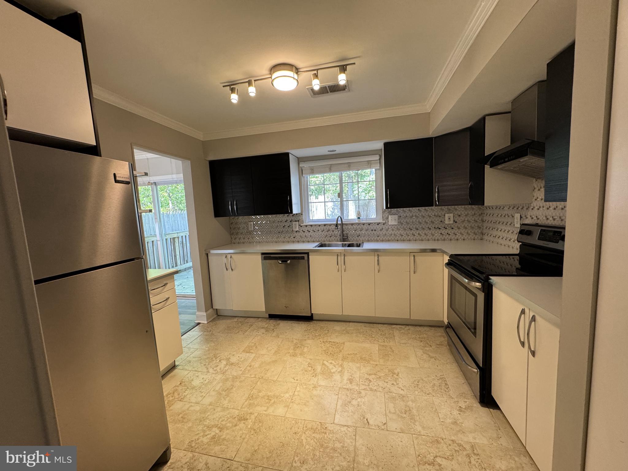 WAKEFIELD NEIGHBORHOOD - Residential