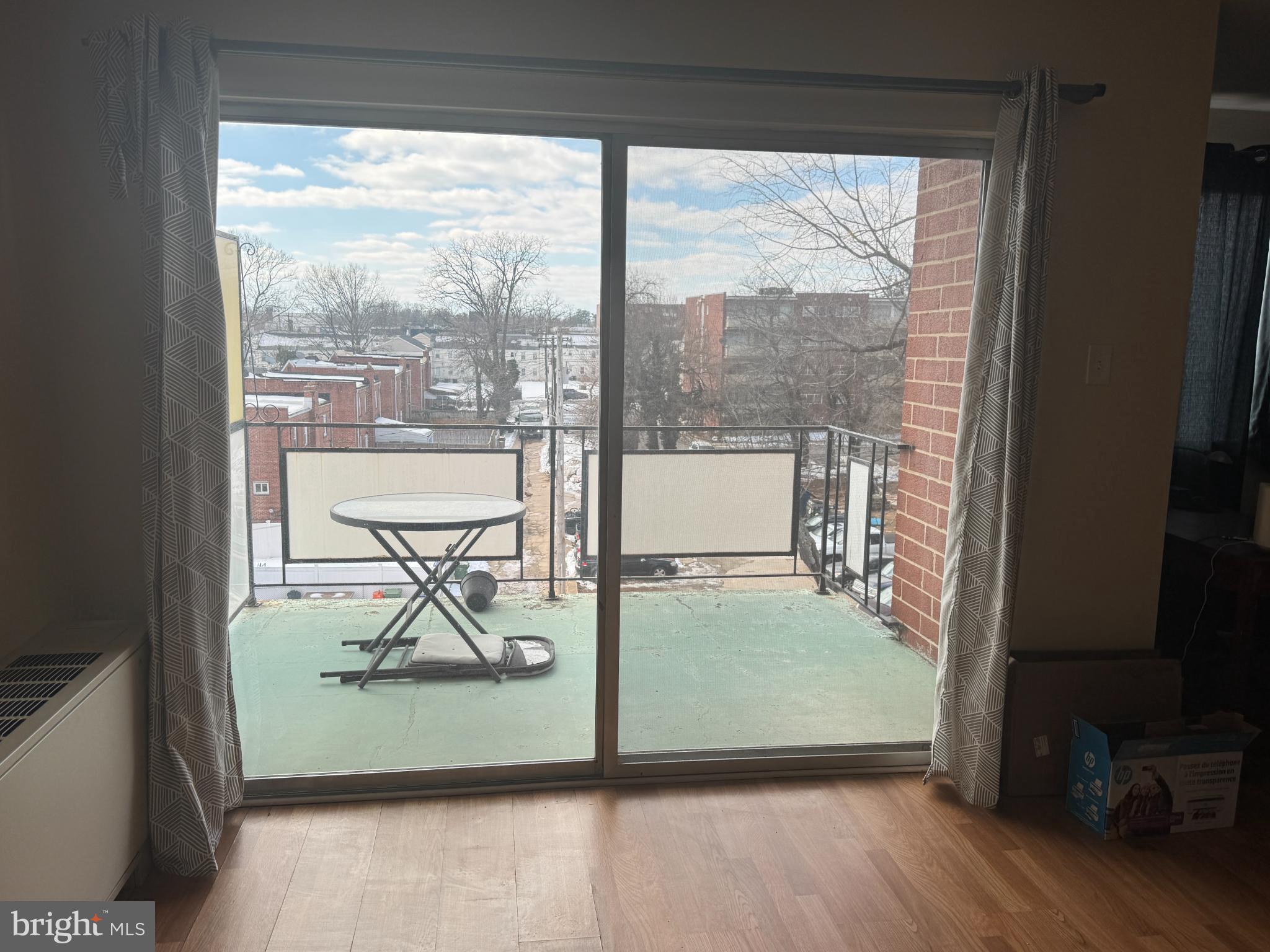 THE DIPLOMAT - Residential