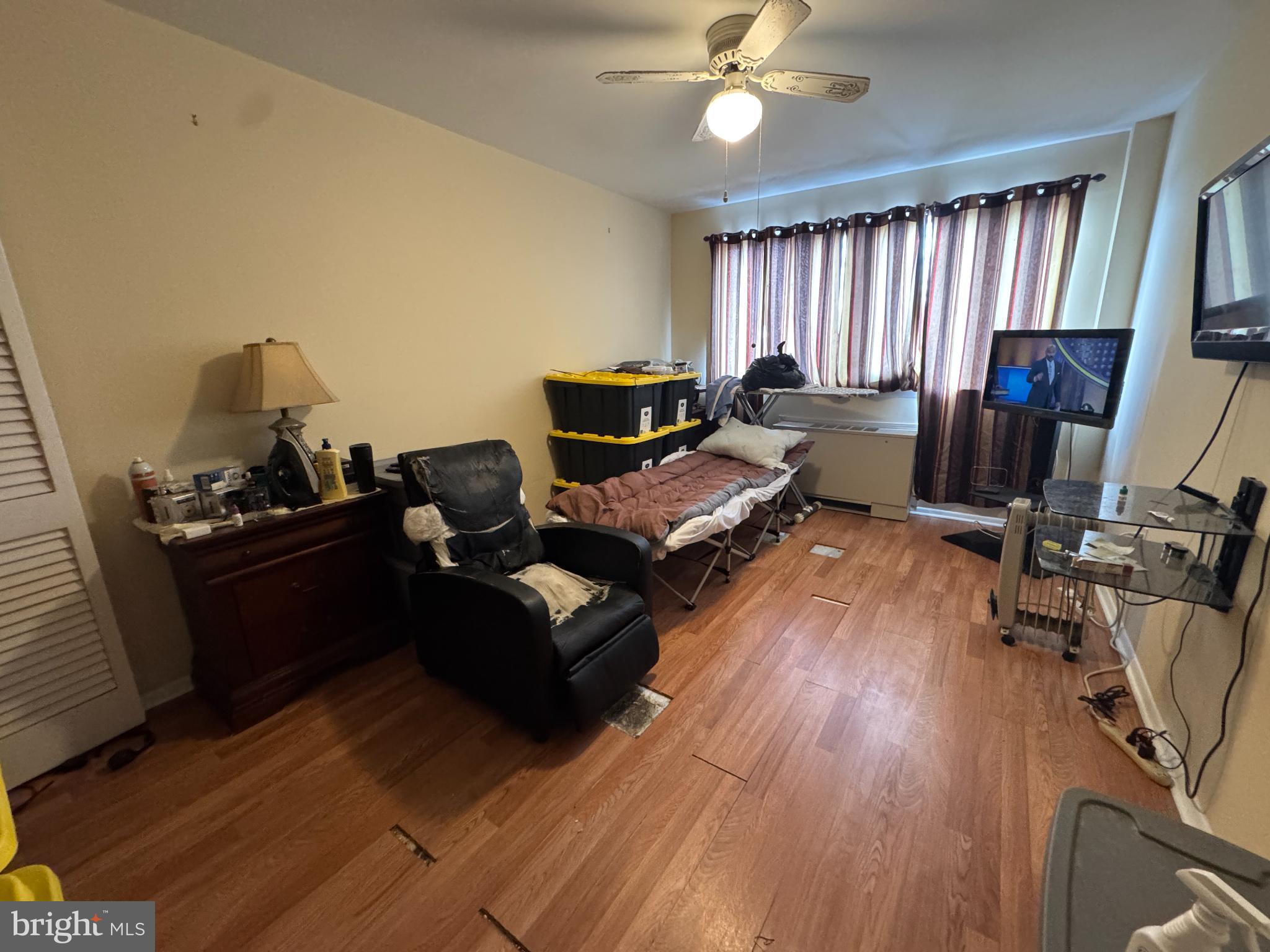 THE DIPLOMAT - Residential