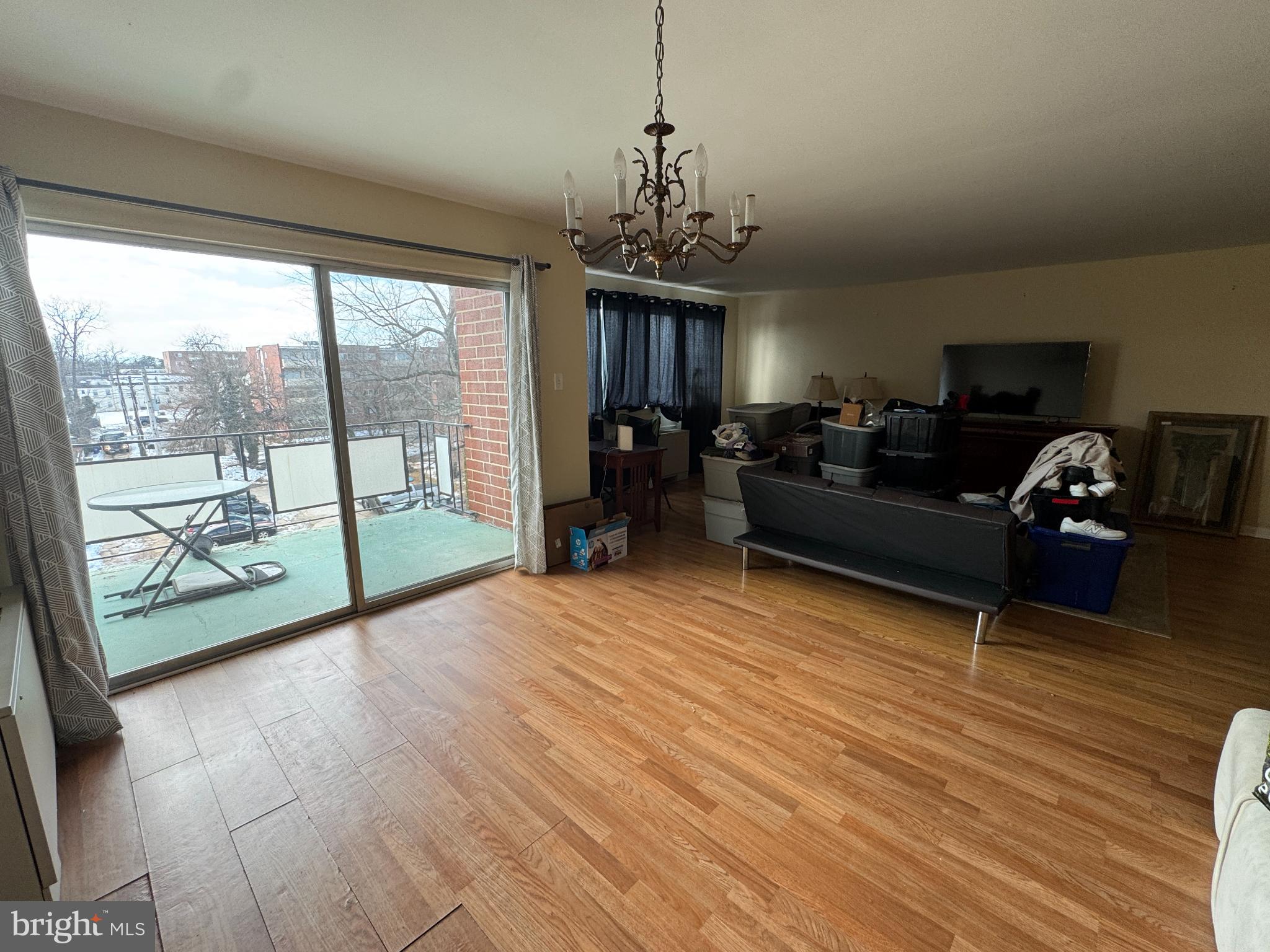 THE DIPLOMAT - Residential