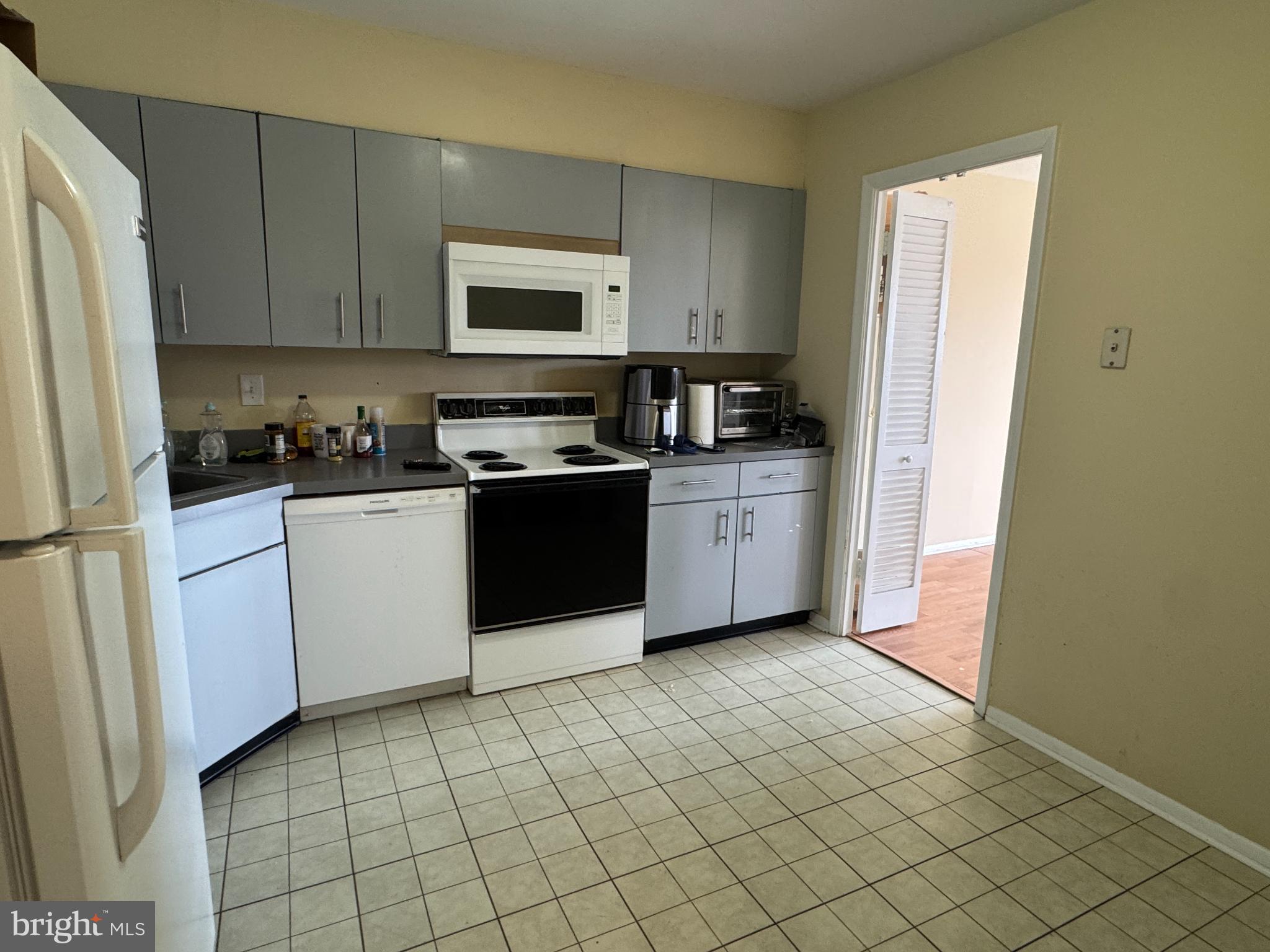 3737 CLARKS LANE 408