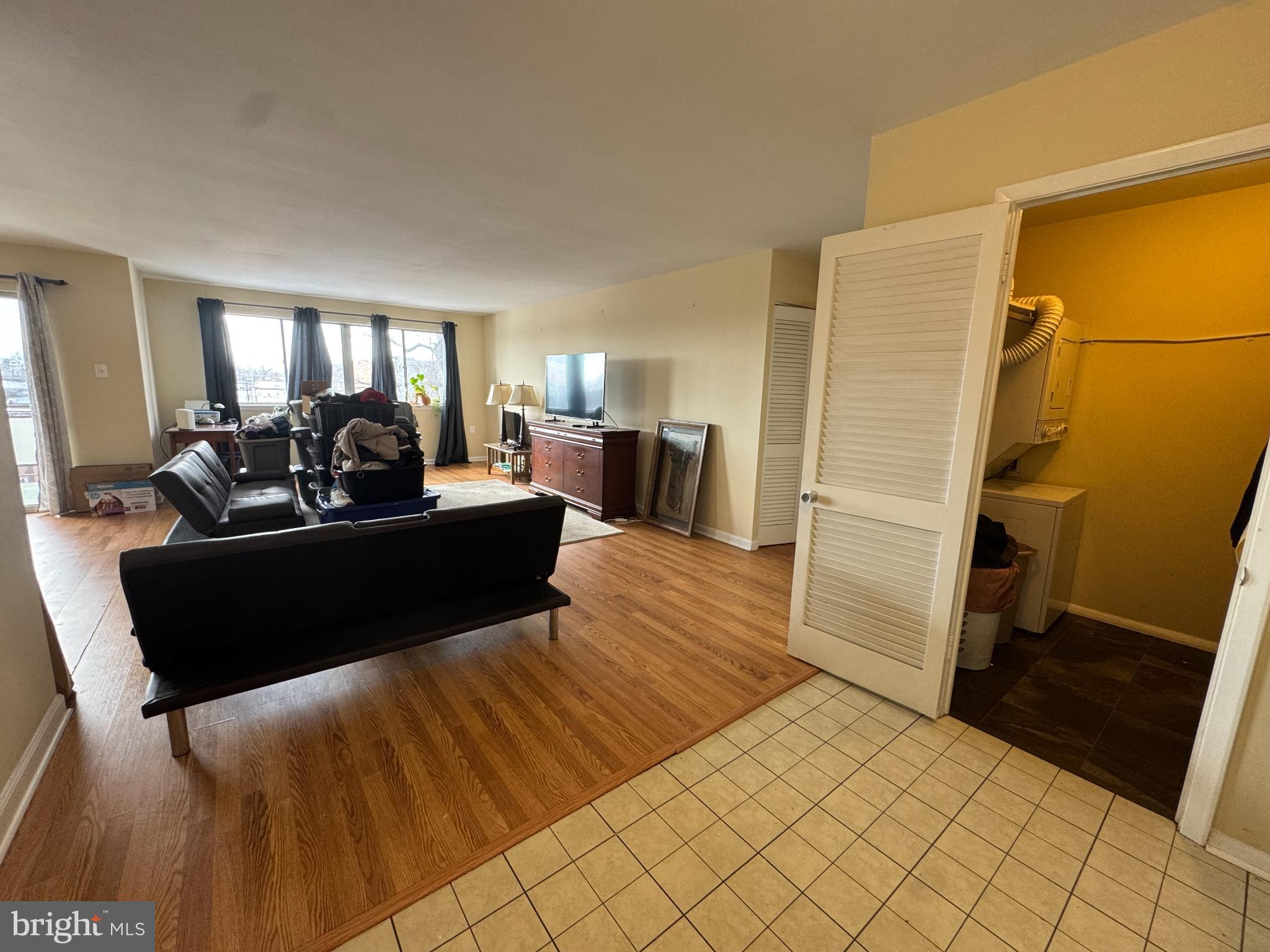 THE DIPLOMAT - Residential