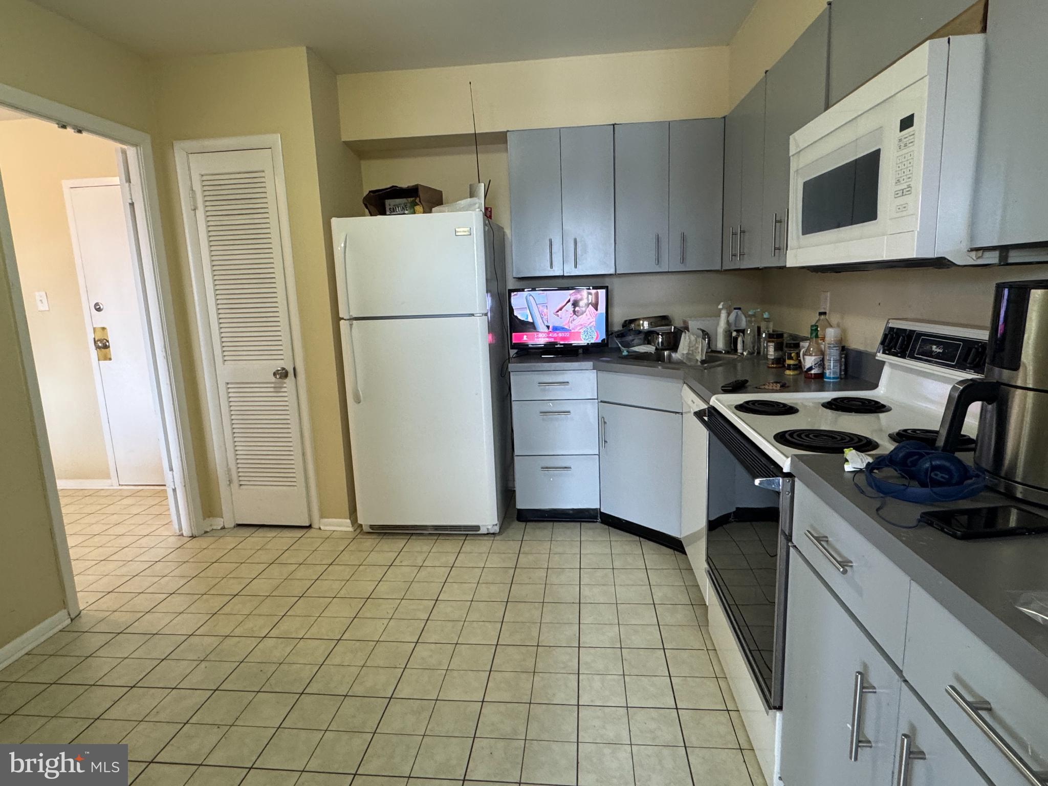 THE DIPLOMAT - Residential