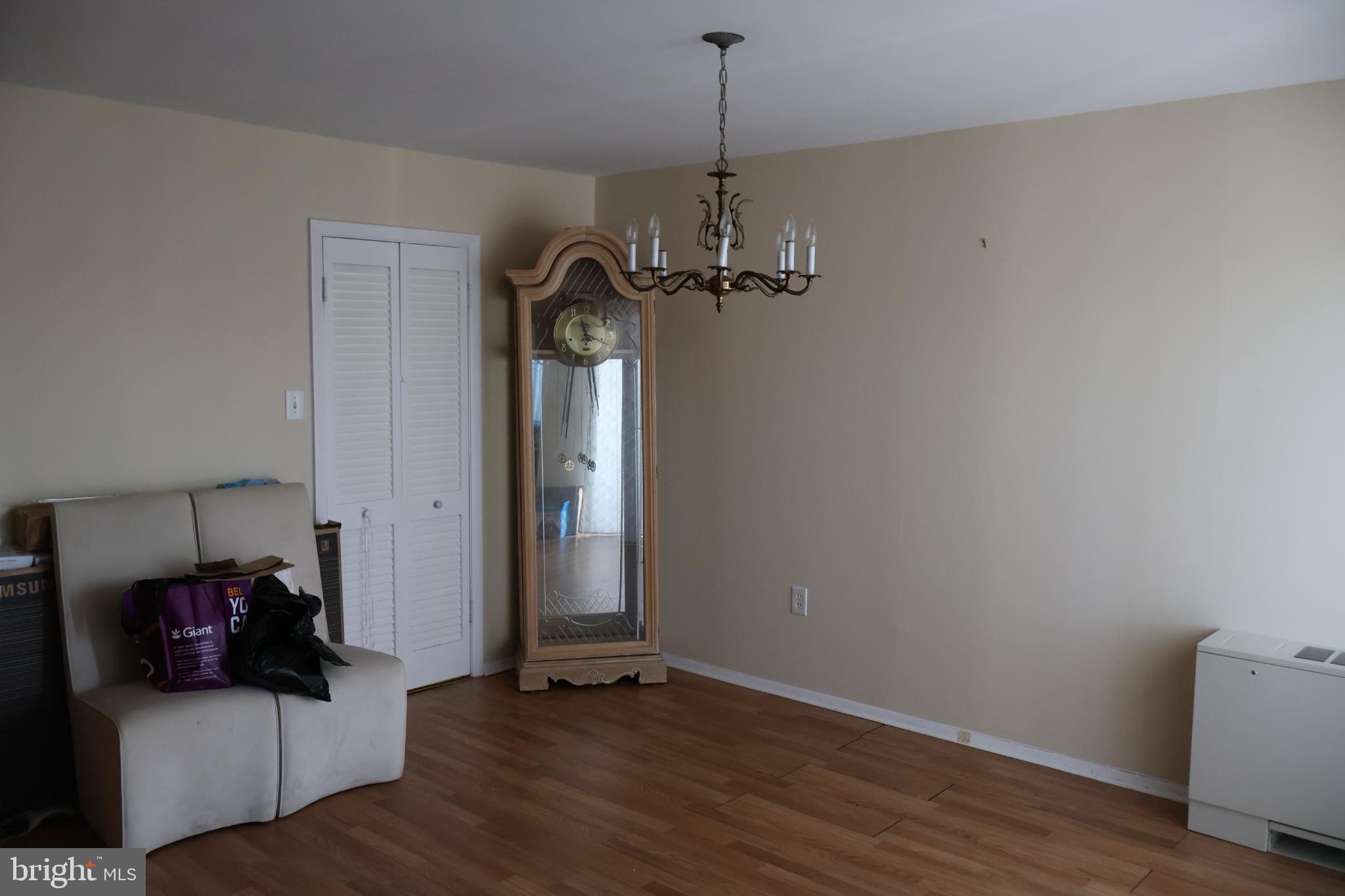 THE DIPLOMAT - Residential