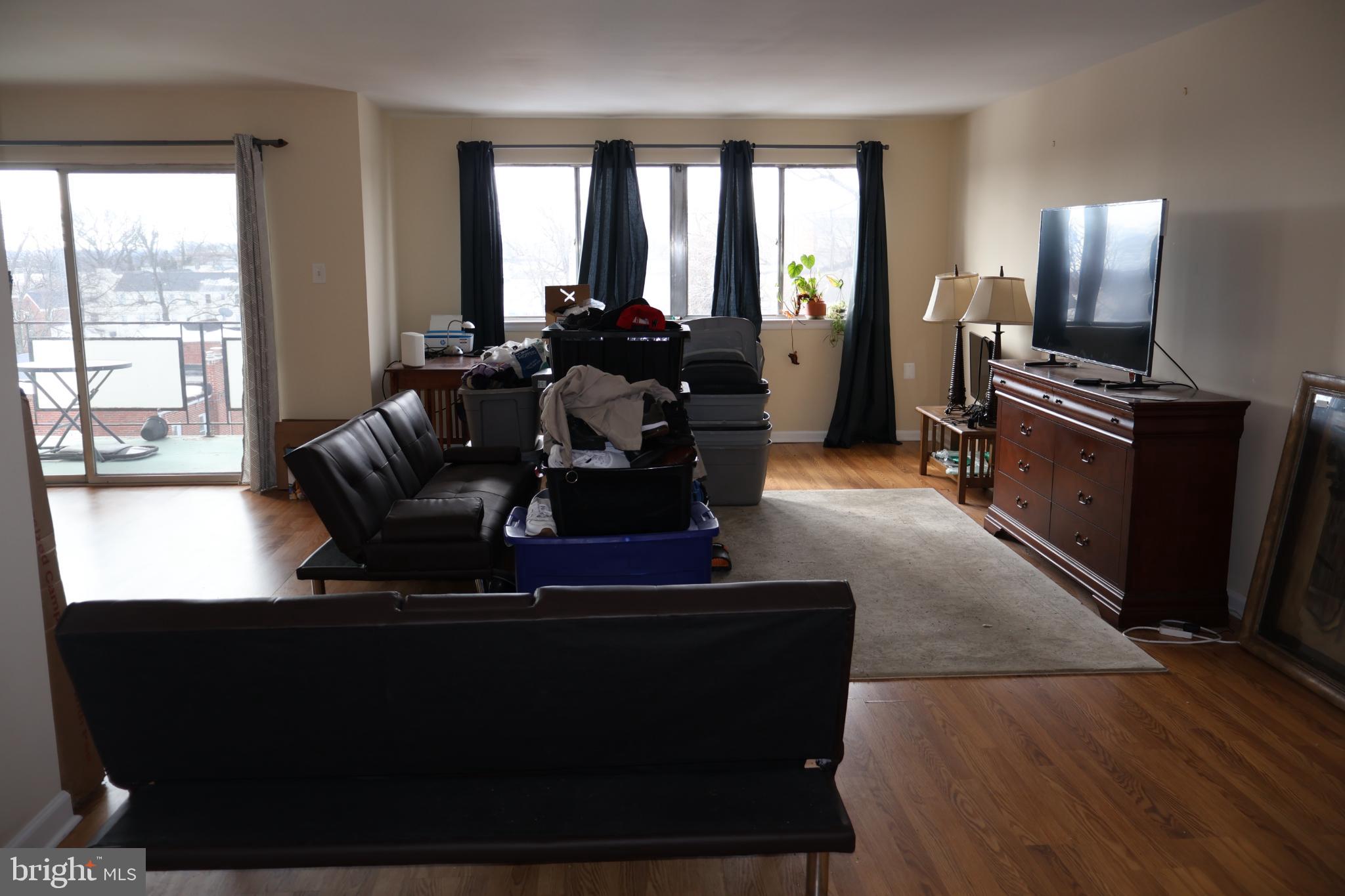 THE DIPLOMAT - Residential