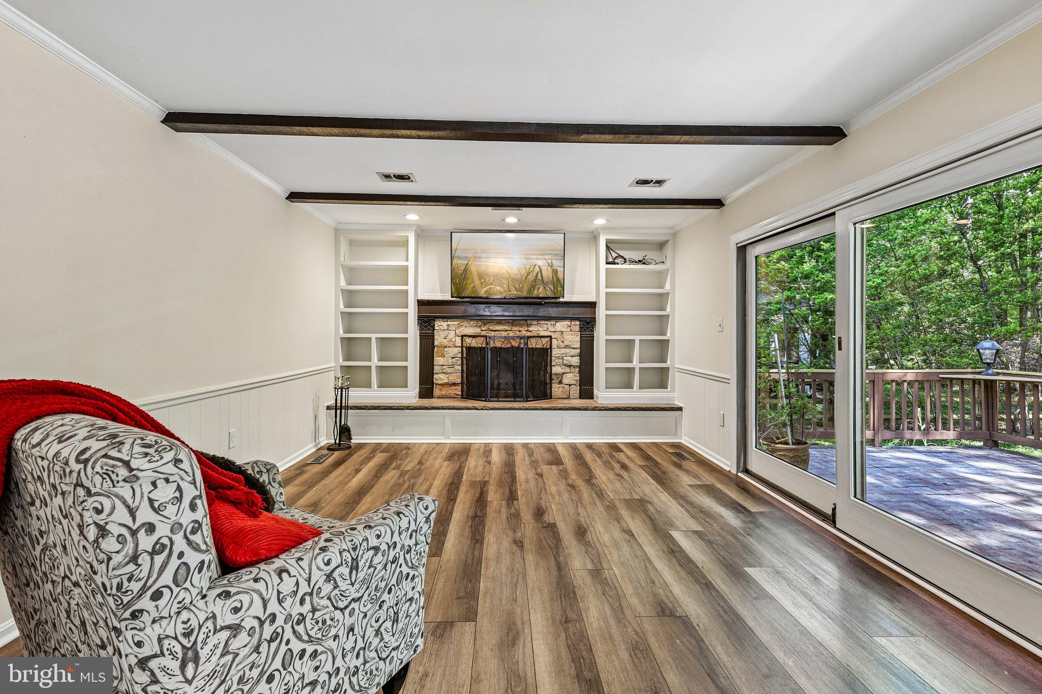 RESTON - Residential