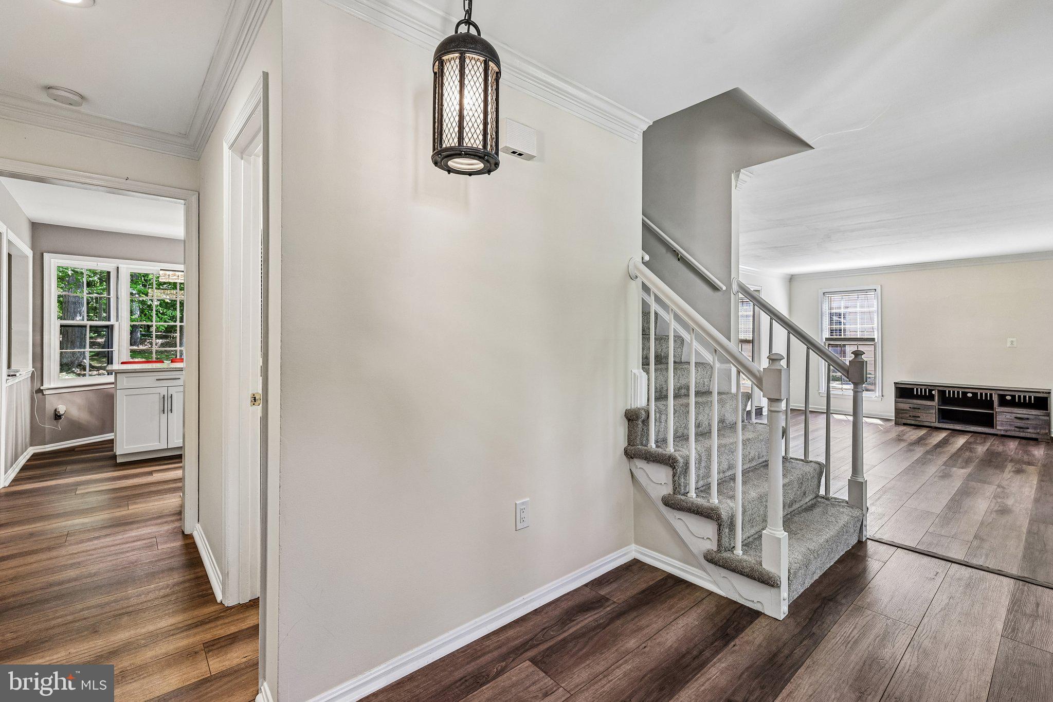 RESTON - Residential