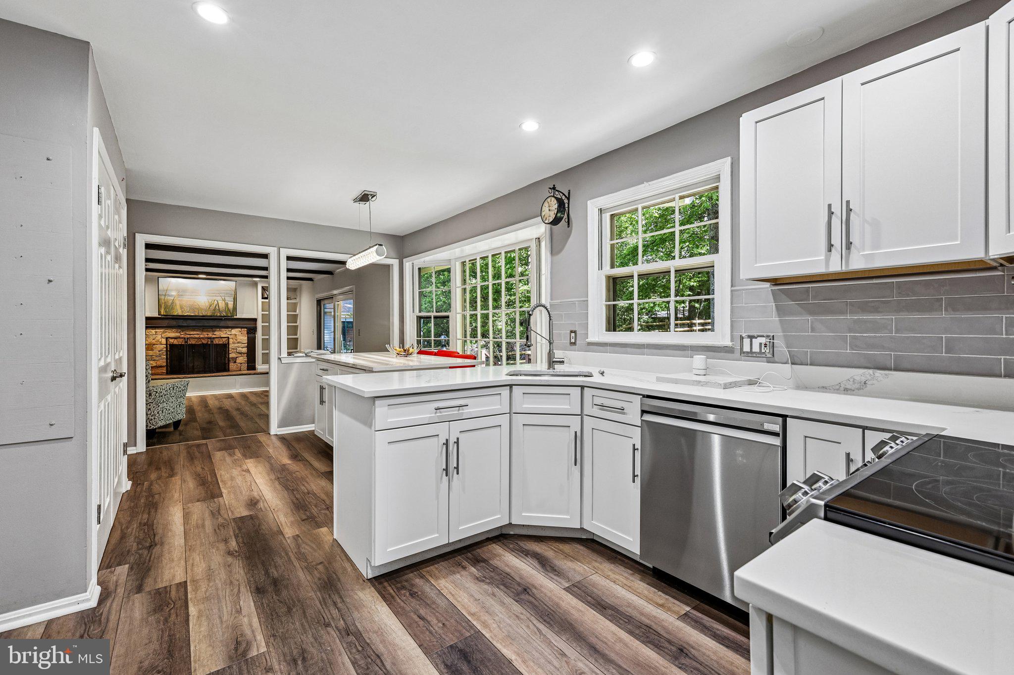 RESTON - Residential