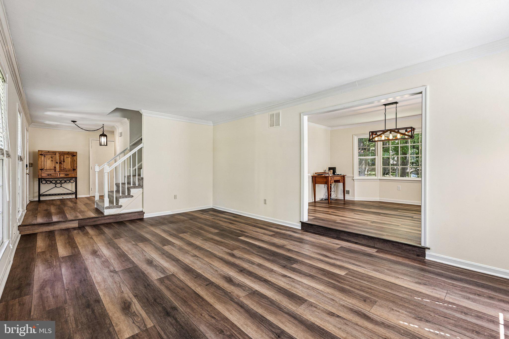 RESTON - Residential