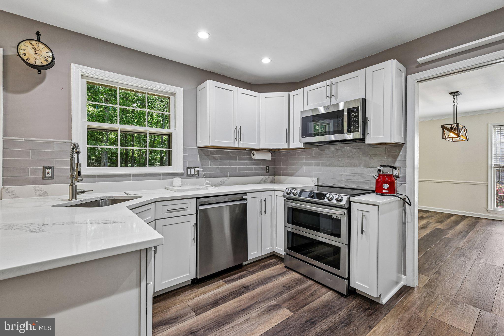 RESTON - Residential