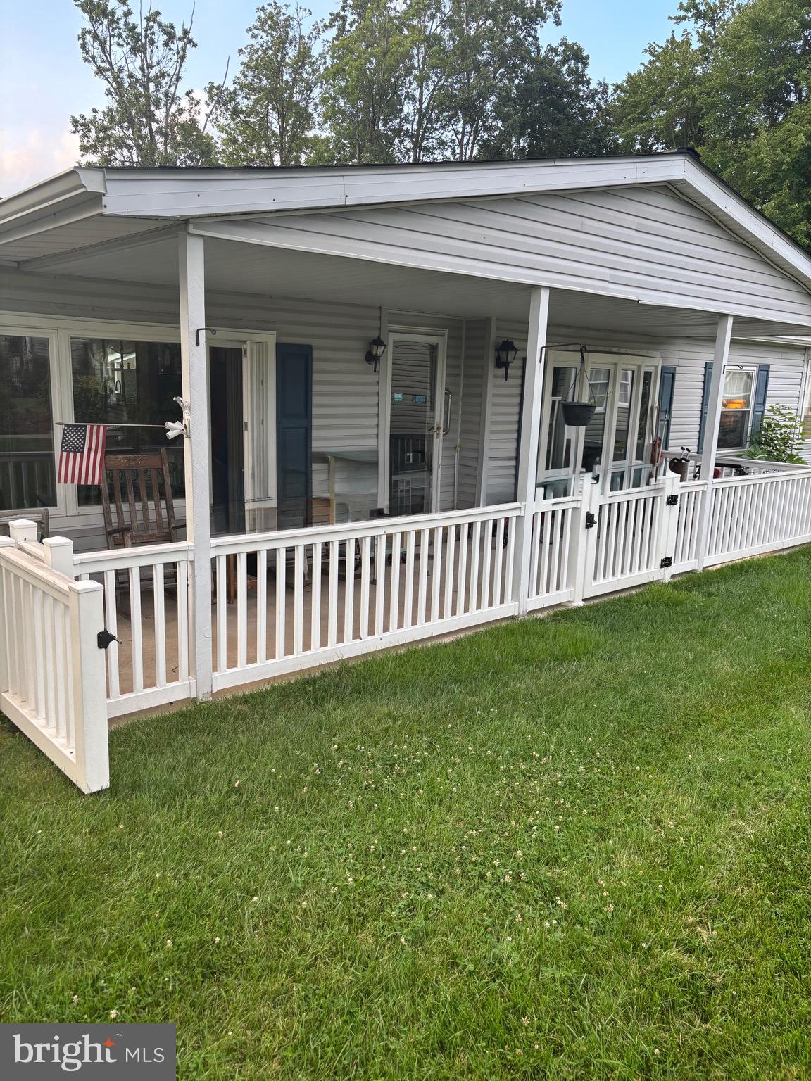 653 REDWOOD COURT