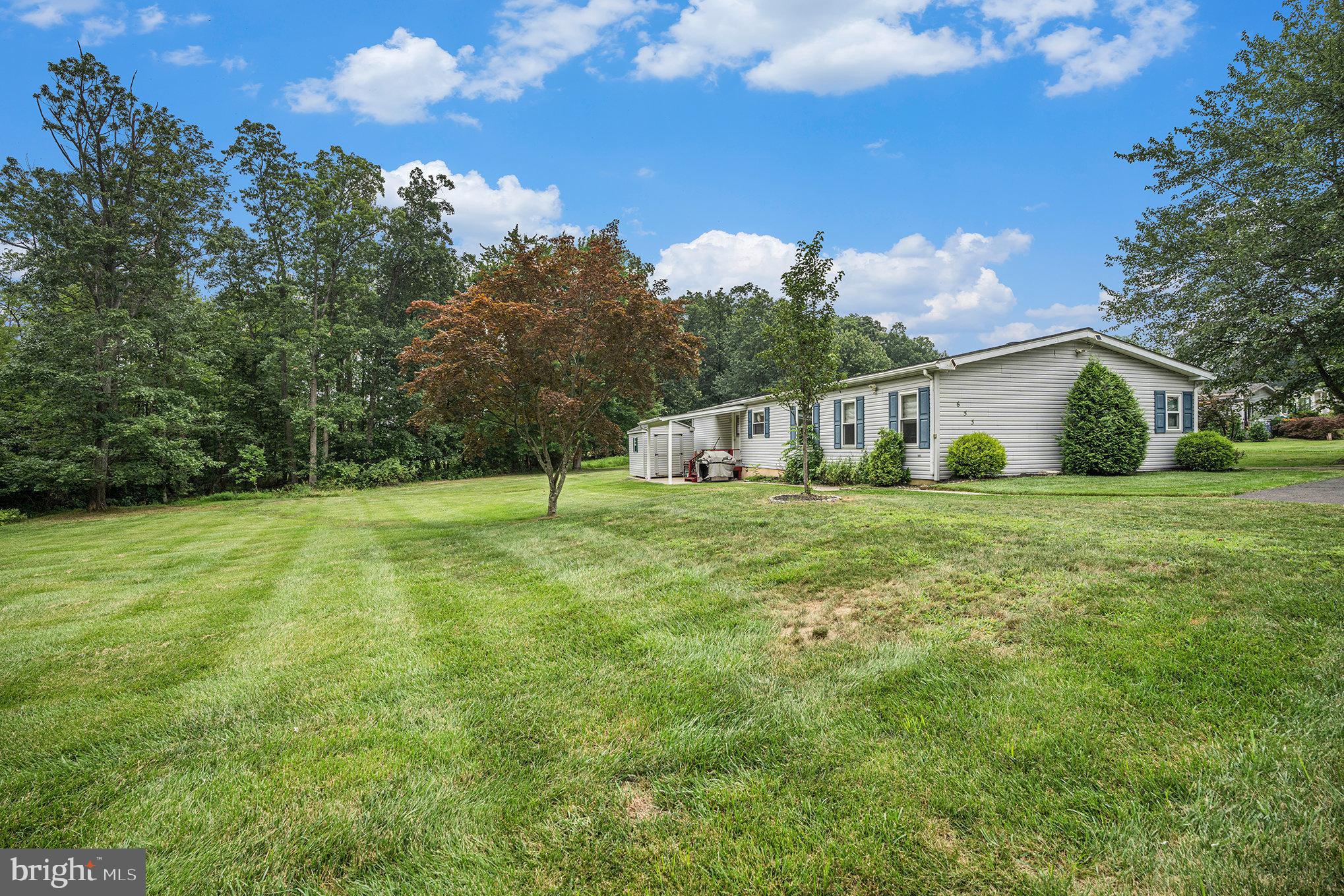653 REDWOOD COURT