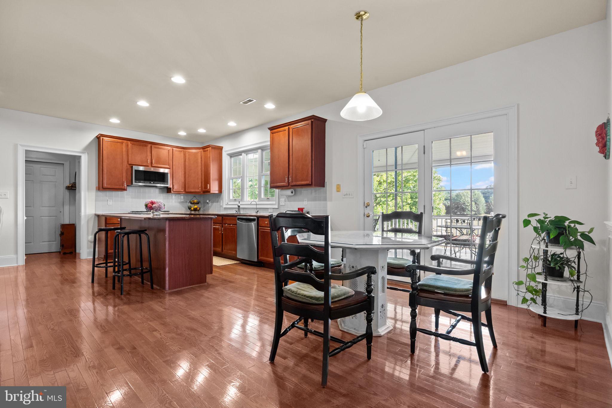 LINTON HILL CHASE - Residential