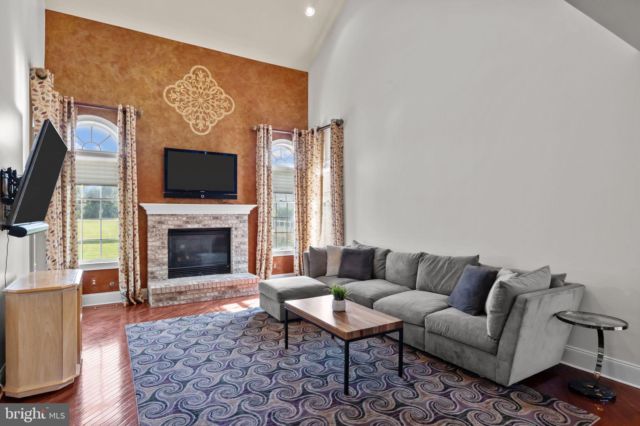 LINTON HILL CHASE - Residential