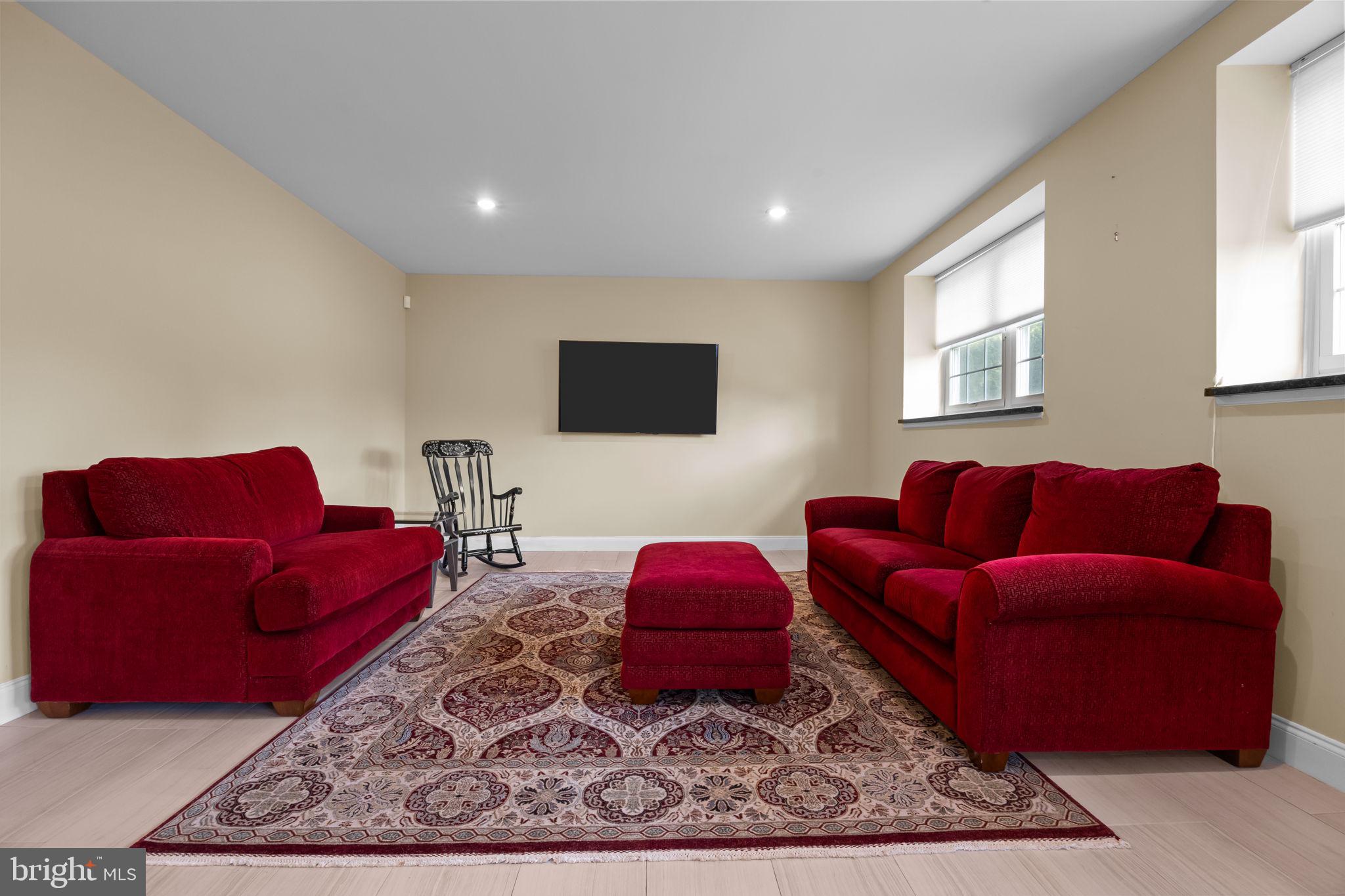 LINTON HILL CHASE - Residential