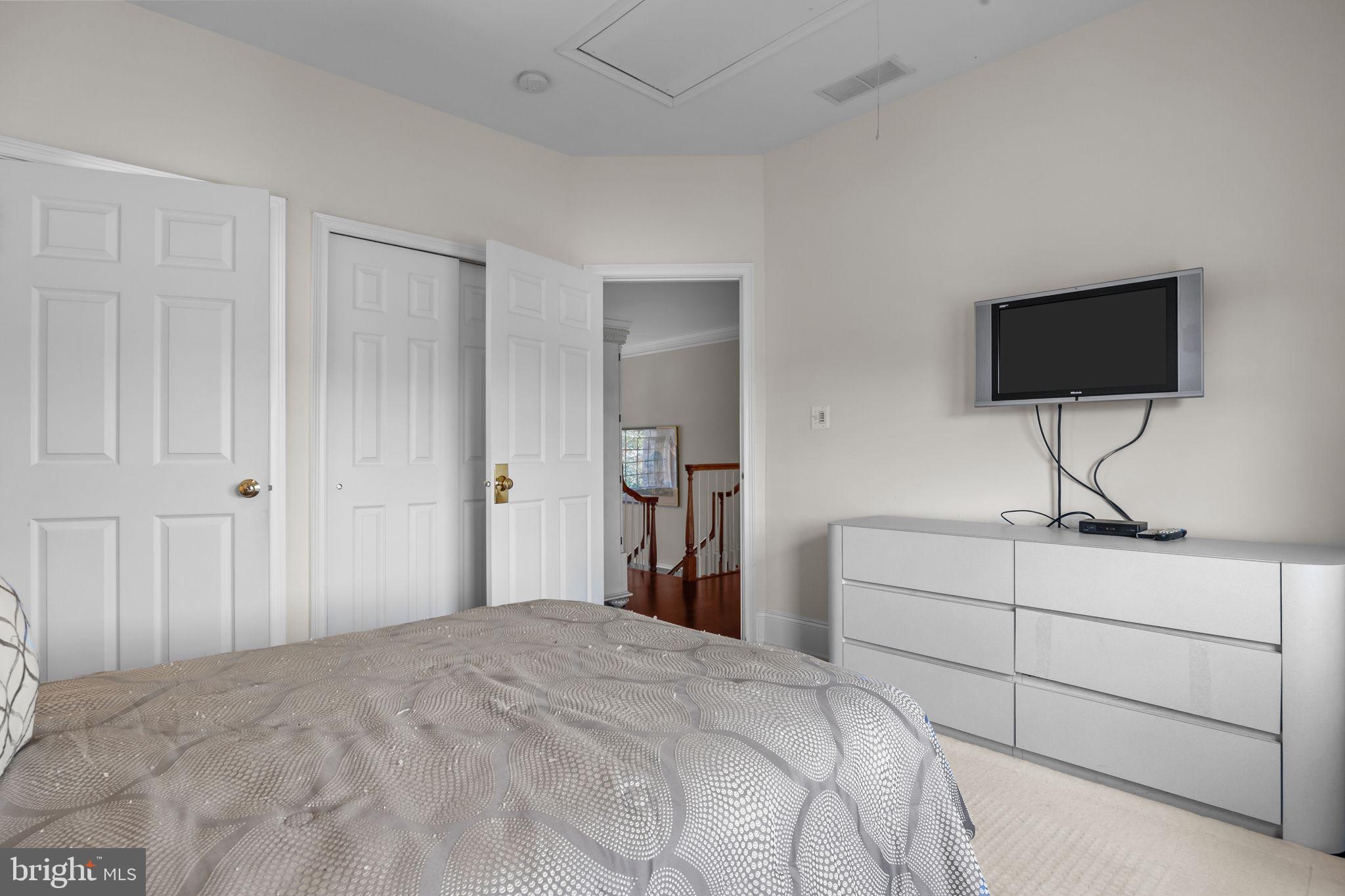 LINTON HILL CHASE - Residential