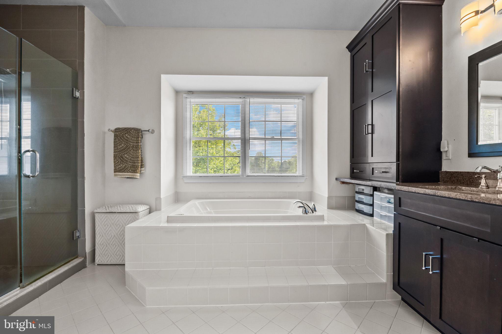 LINTON HILL CHASE - Residential