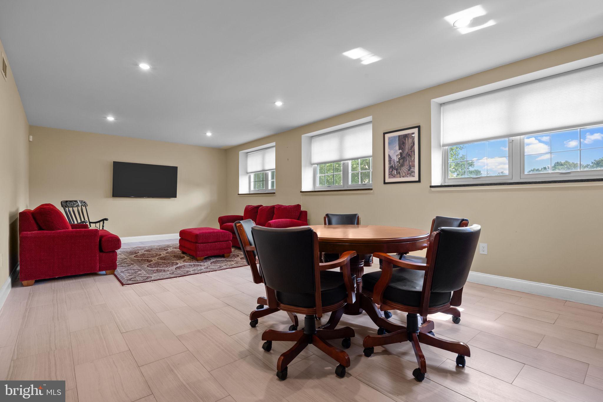 LINTON HILL CHASE - Residential