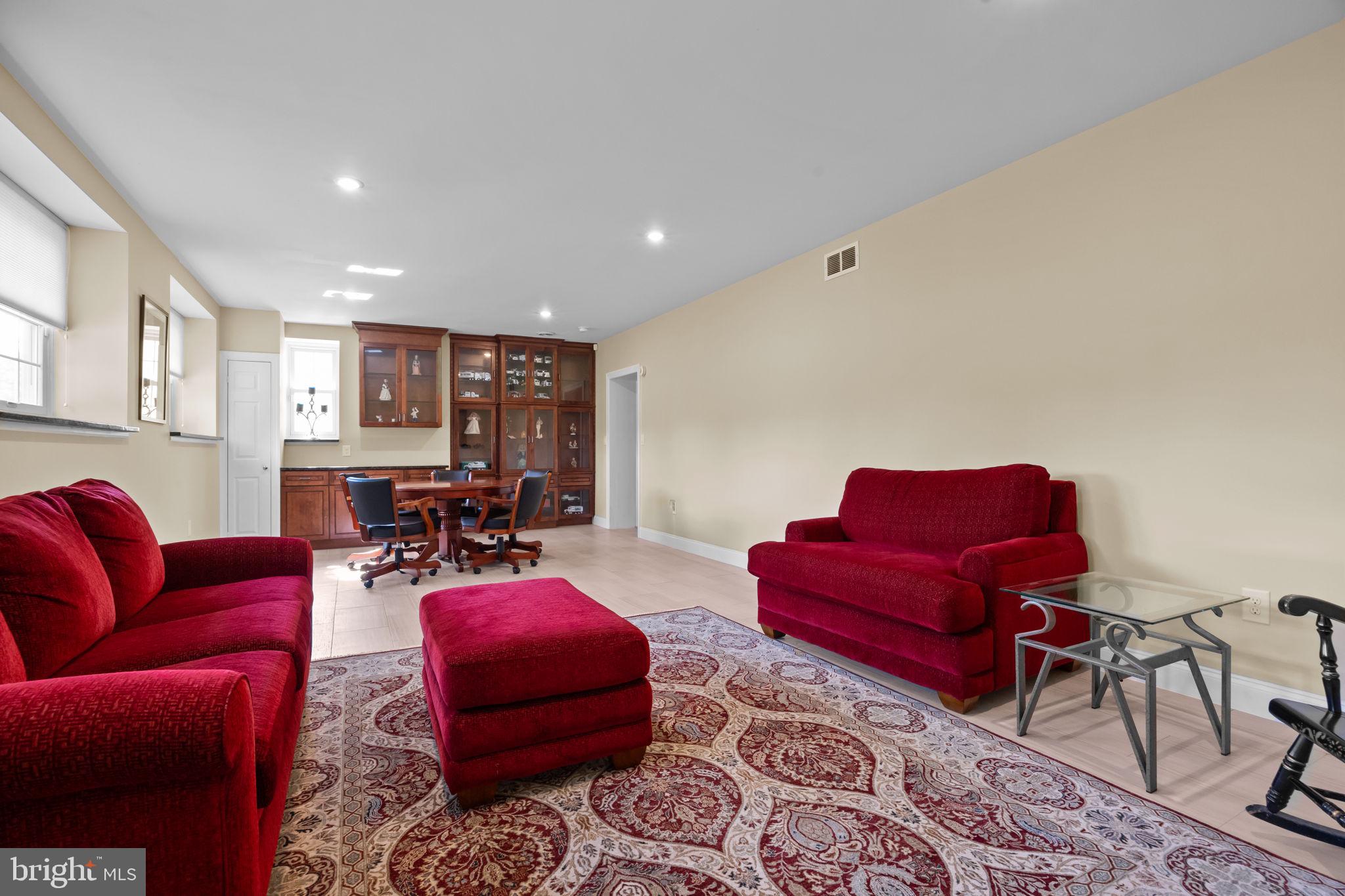 LINTON HILL CHASE - Residential