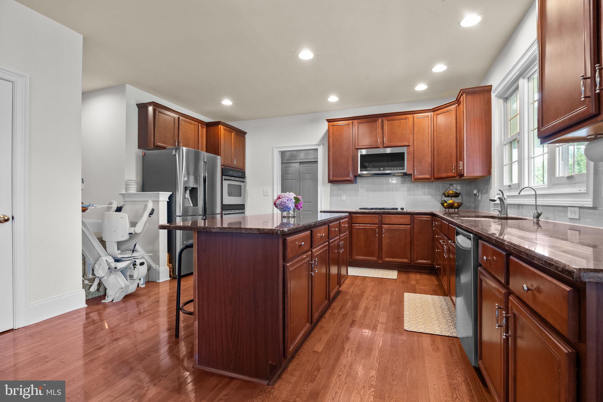 LINTON HILL CHASE - Residential