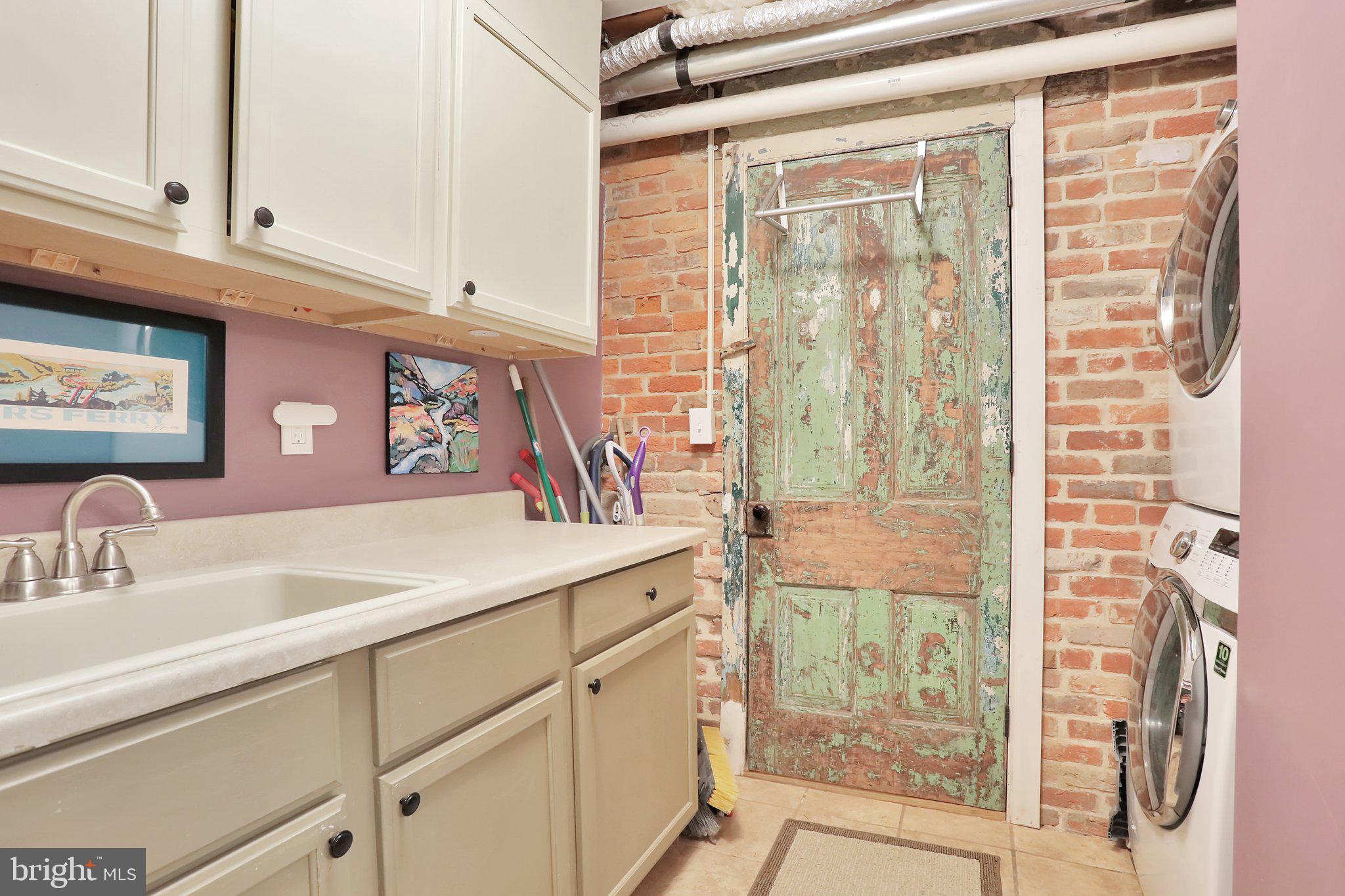 HARPERS FERRY - Residential