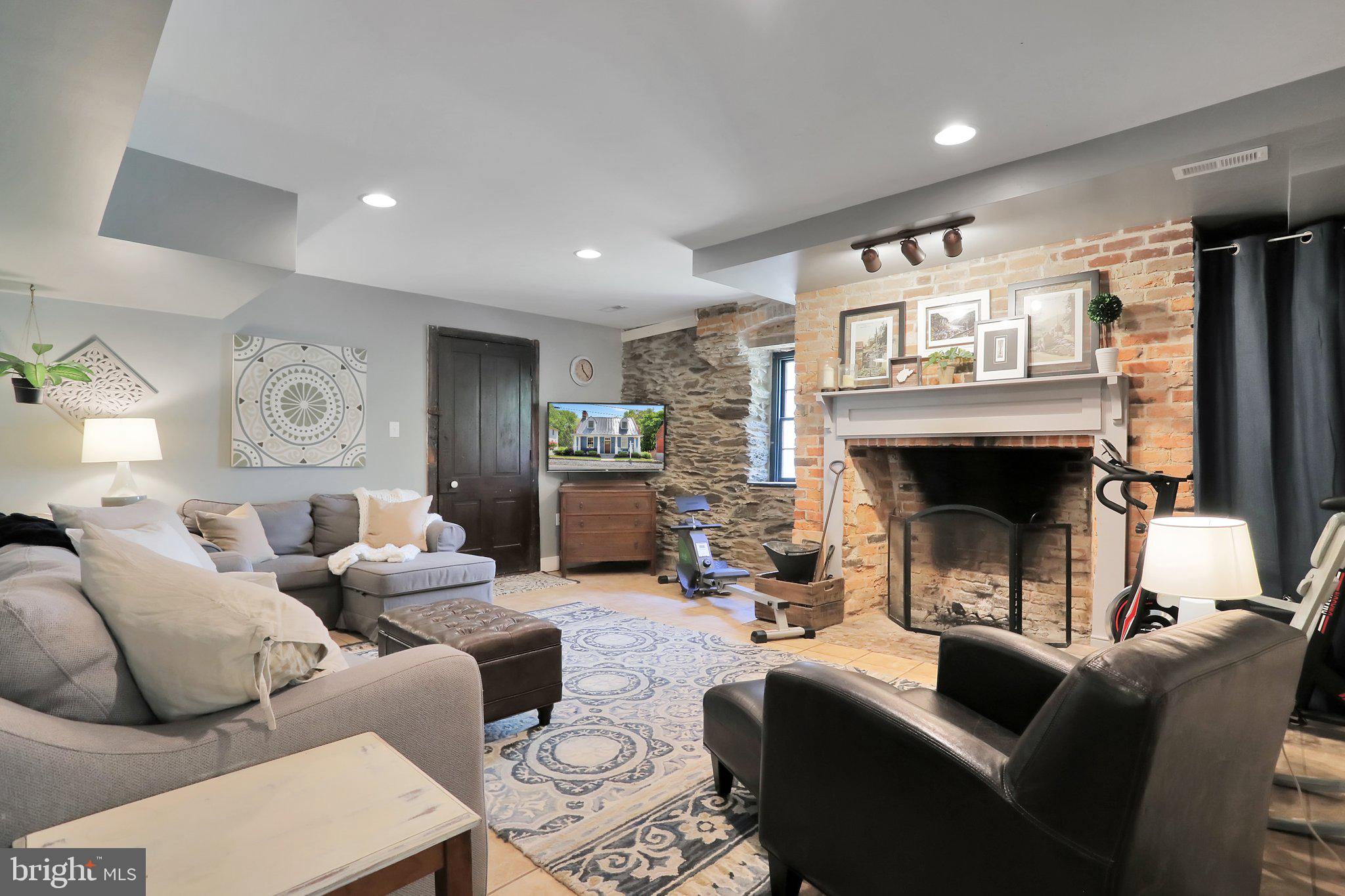 HARPERS FERRY - Residential