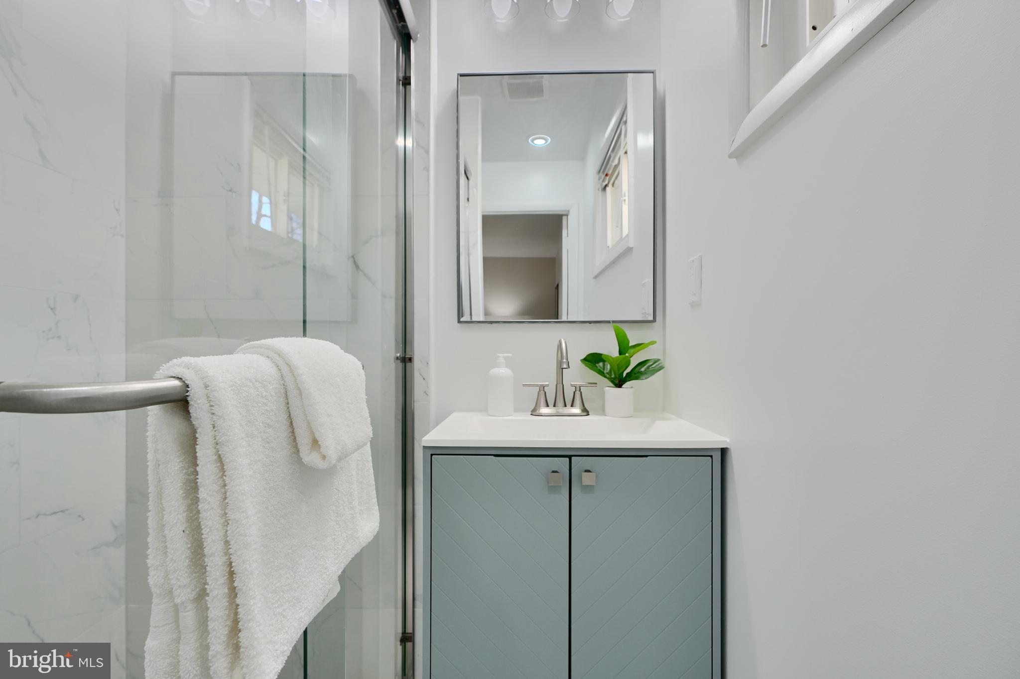 KINGS POINT - Residential