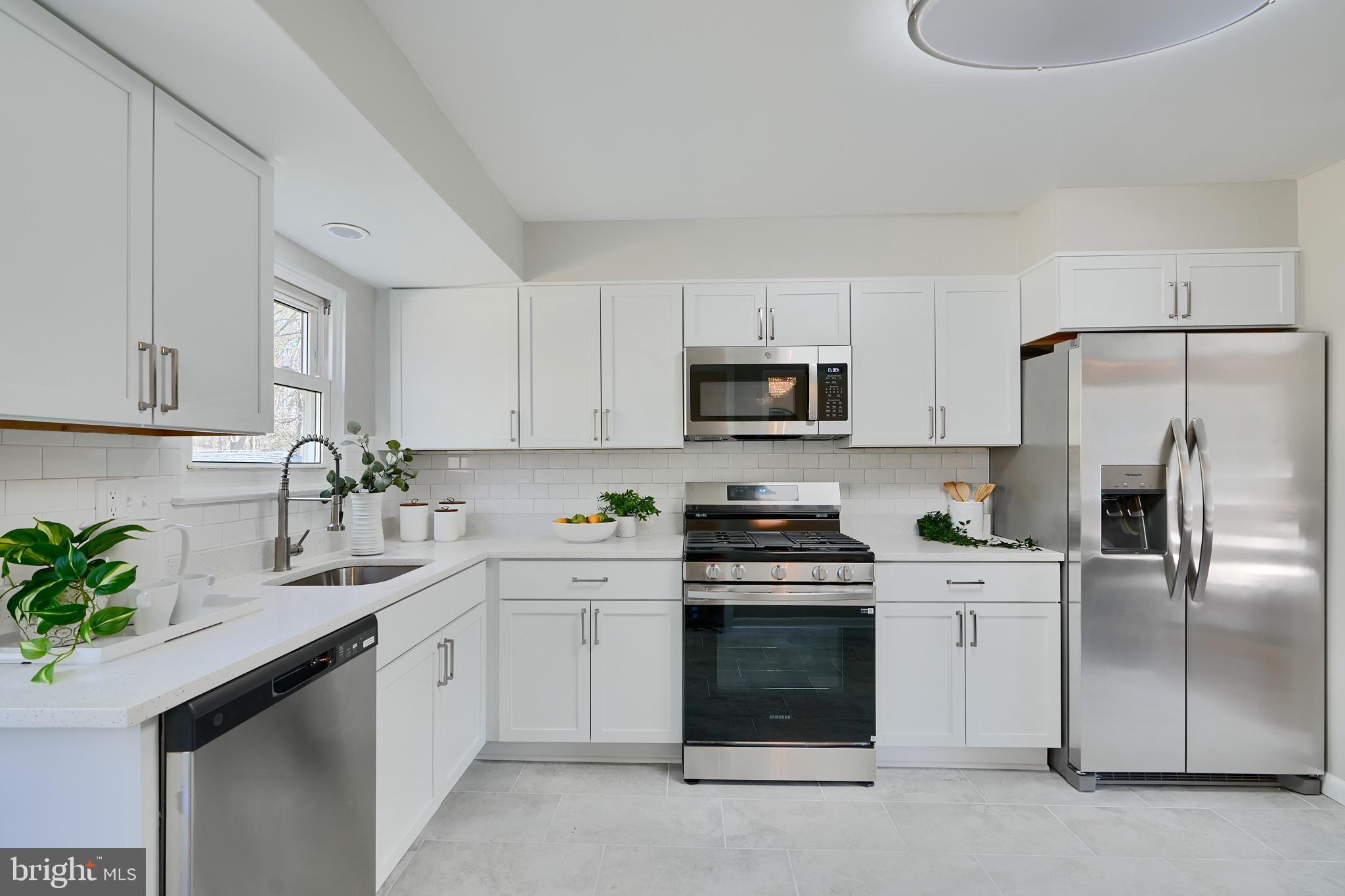 KINGS POINT - Residential