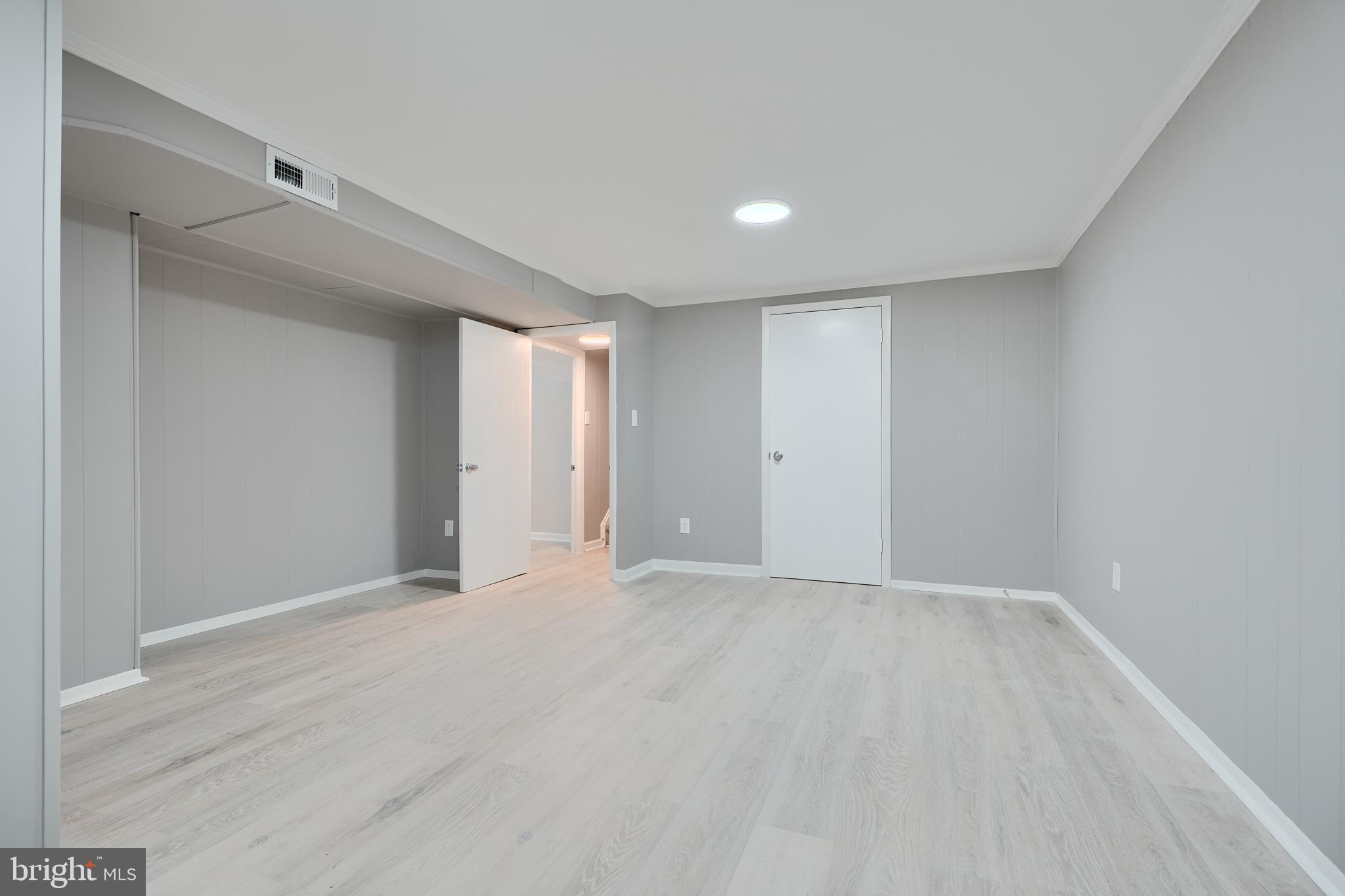 KINGS POINT - Residential