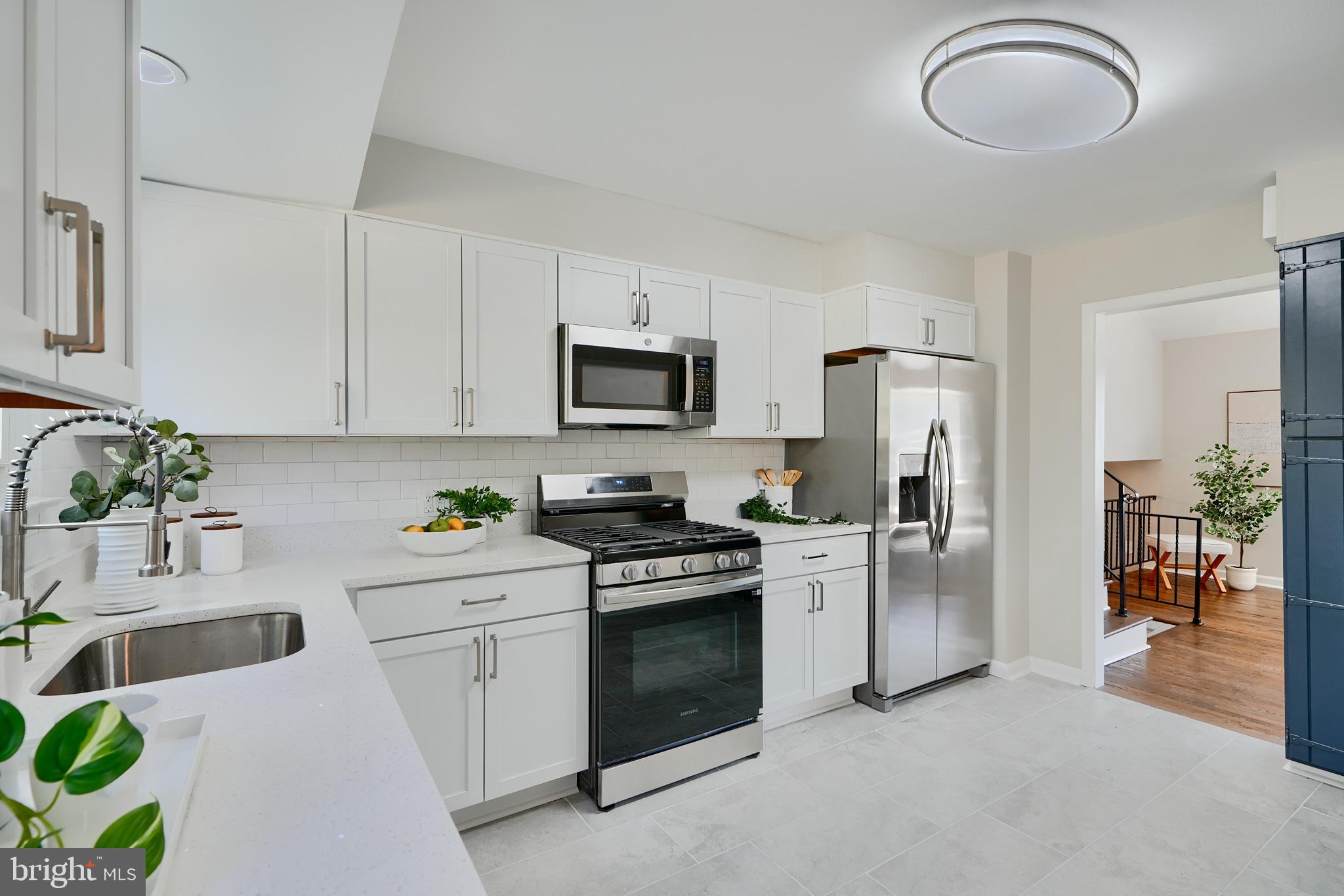 KINGS POINT - Residential