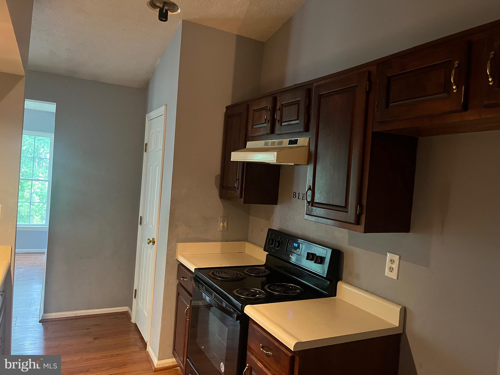 903 WOODBRIDGE COURT K 903-K