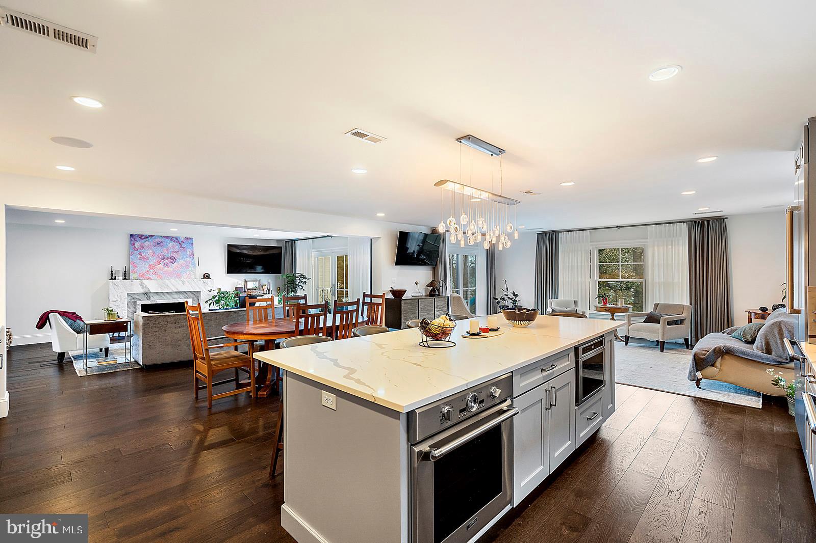 YORKTOWN - Residential