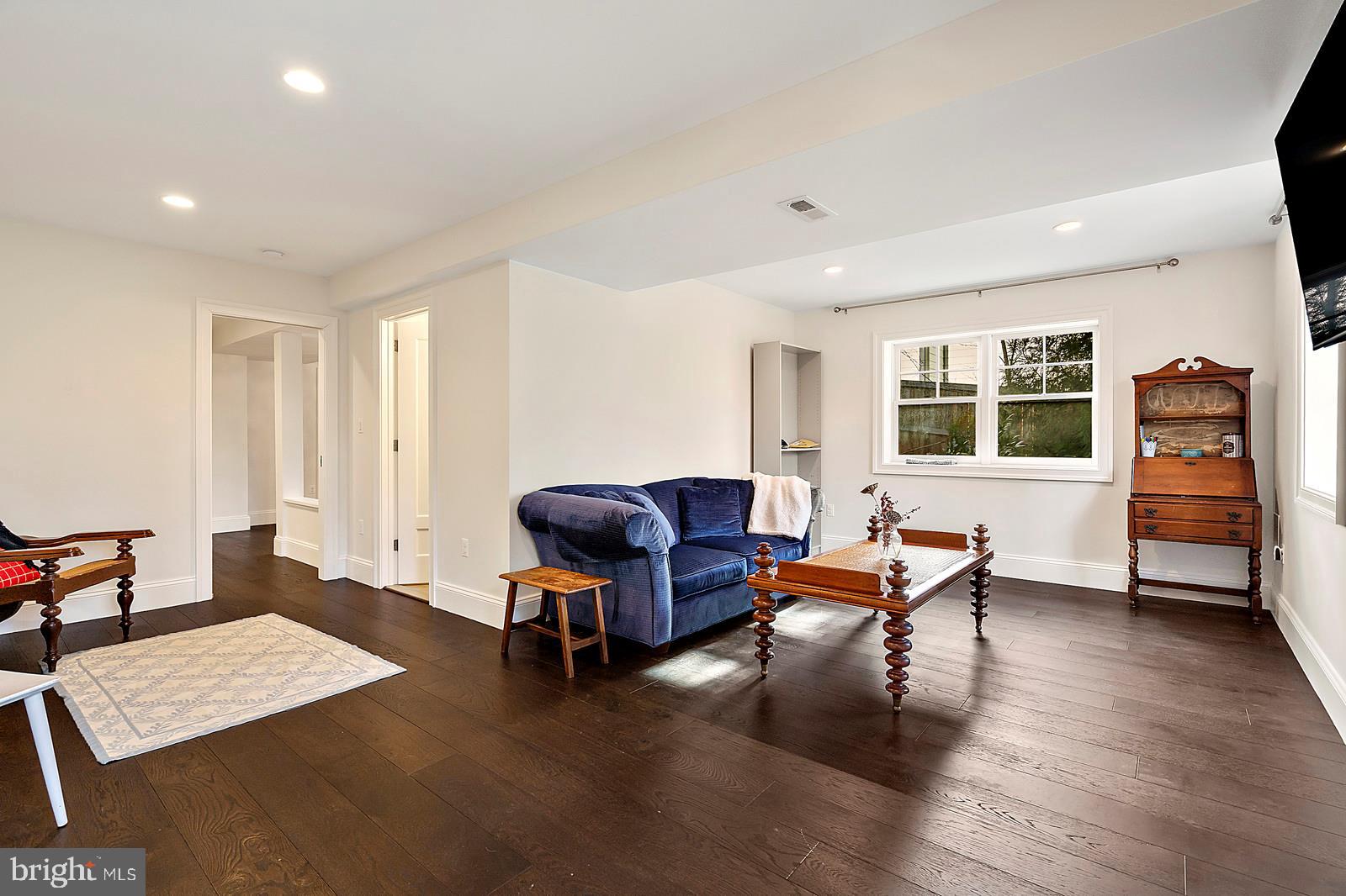 YORKTOWN - Residential