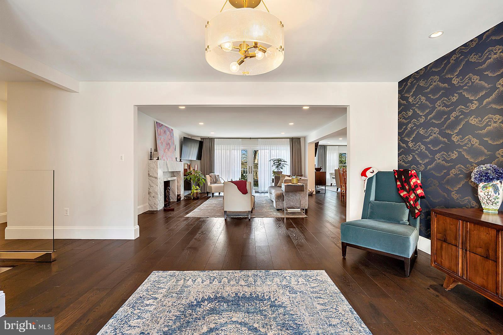 YORKTOWN - Residential