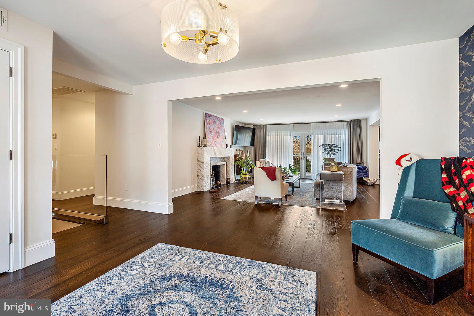 YORKTOWN - Residential