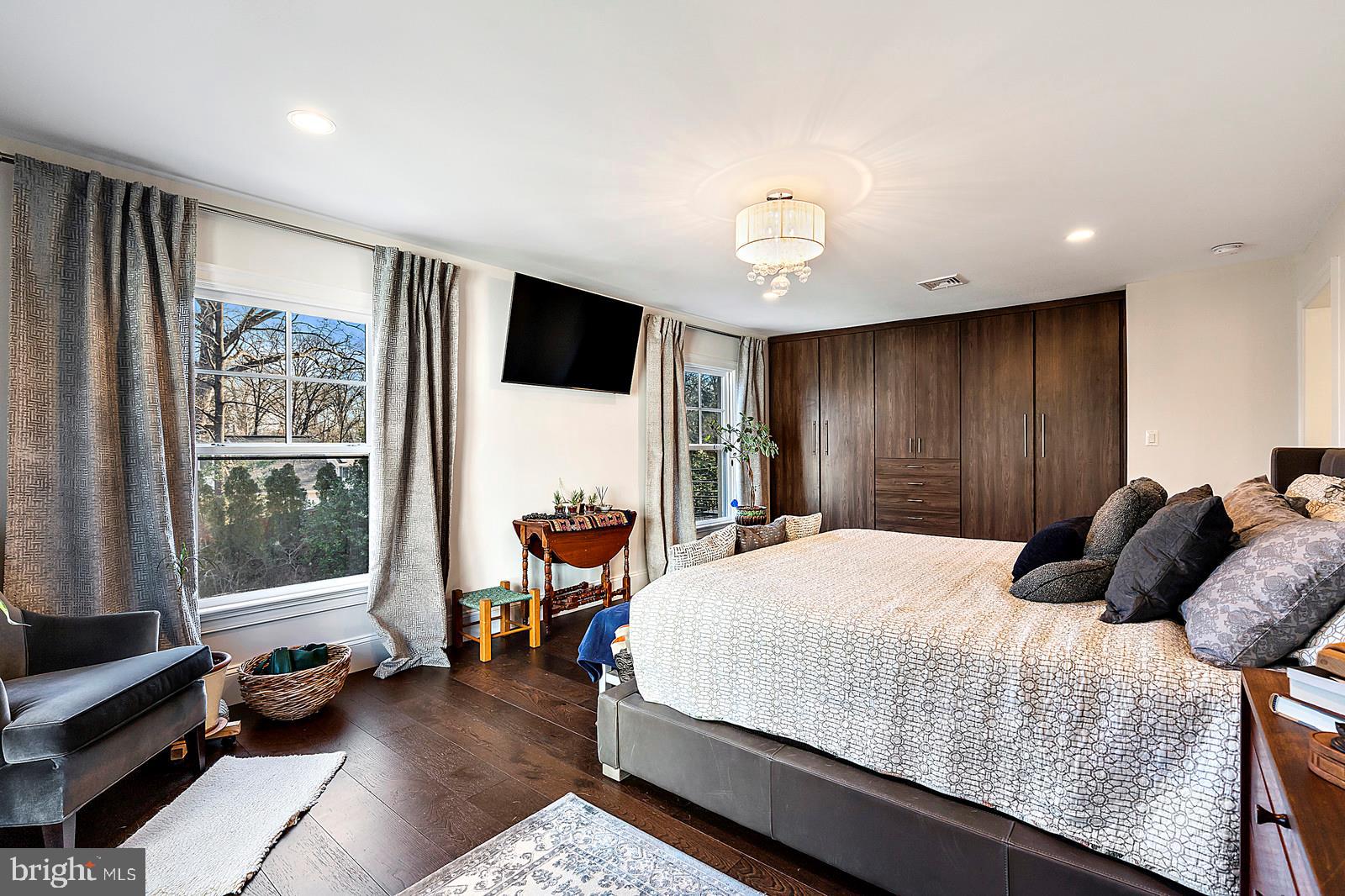 YORKTOWN - Residential