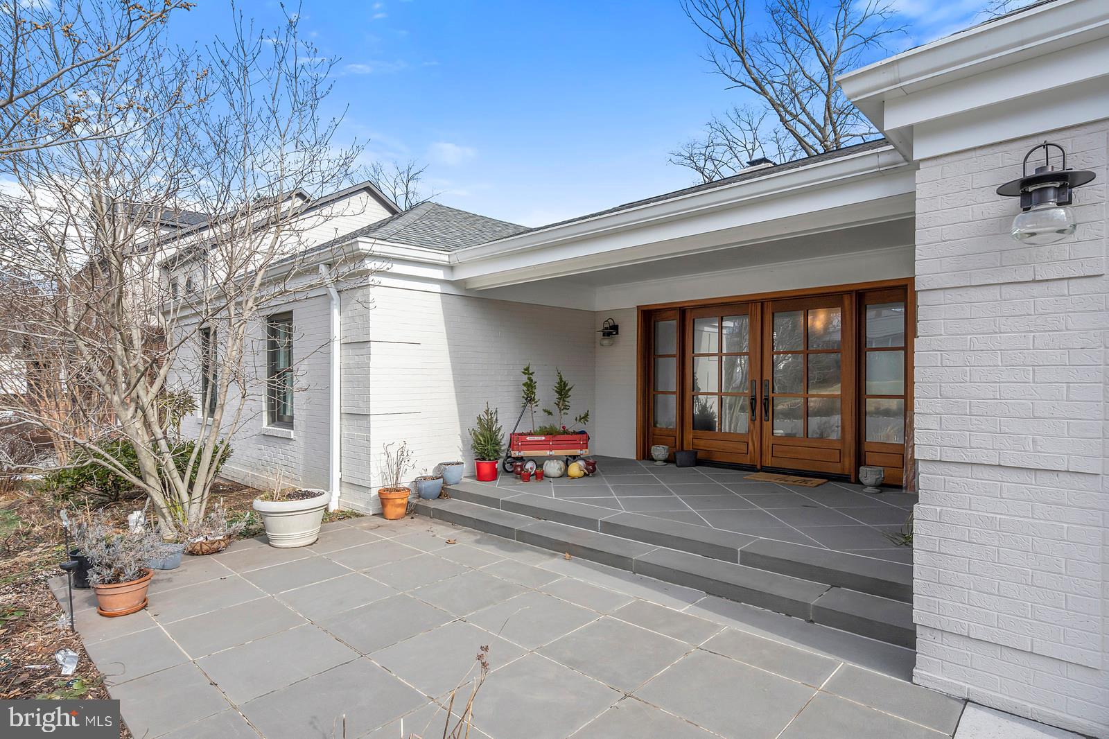 YORKTOWN - Residential