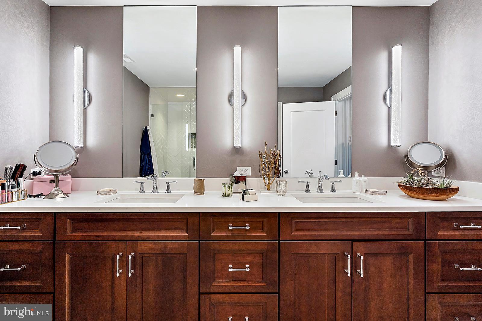 YORKTOWN - Residential