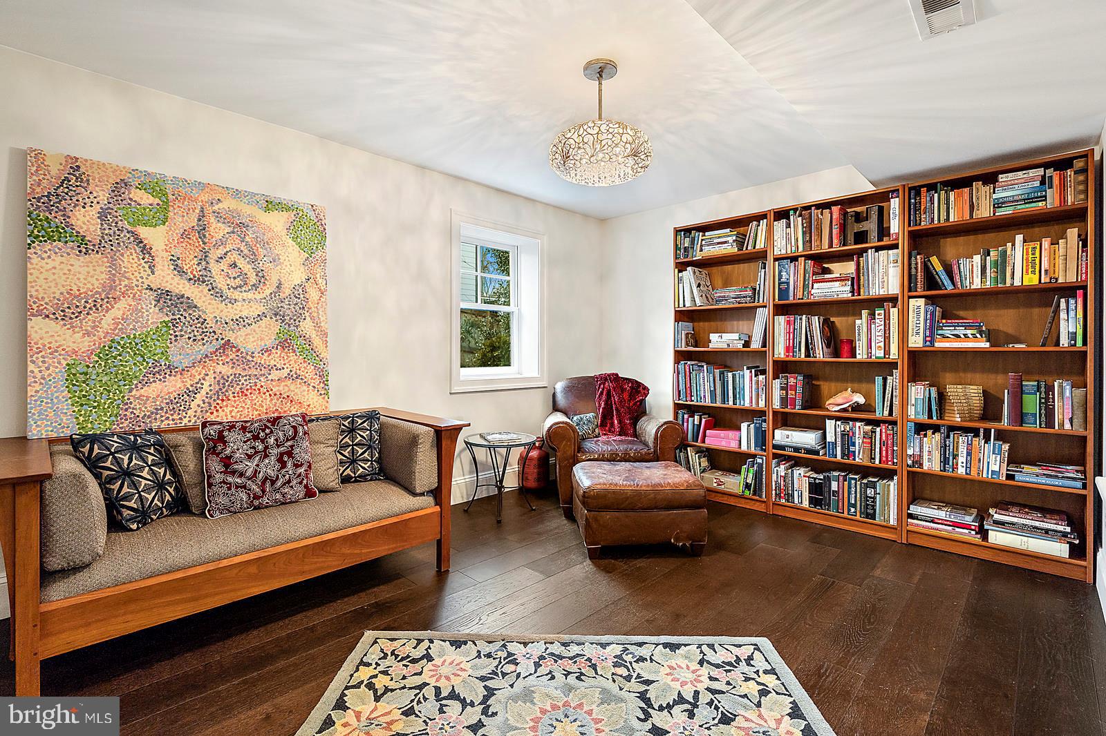 YORKTOWN - Residential