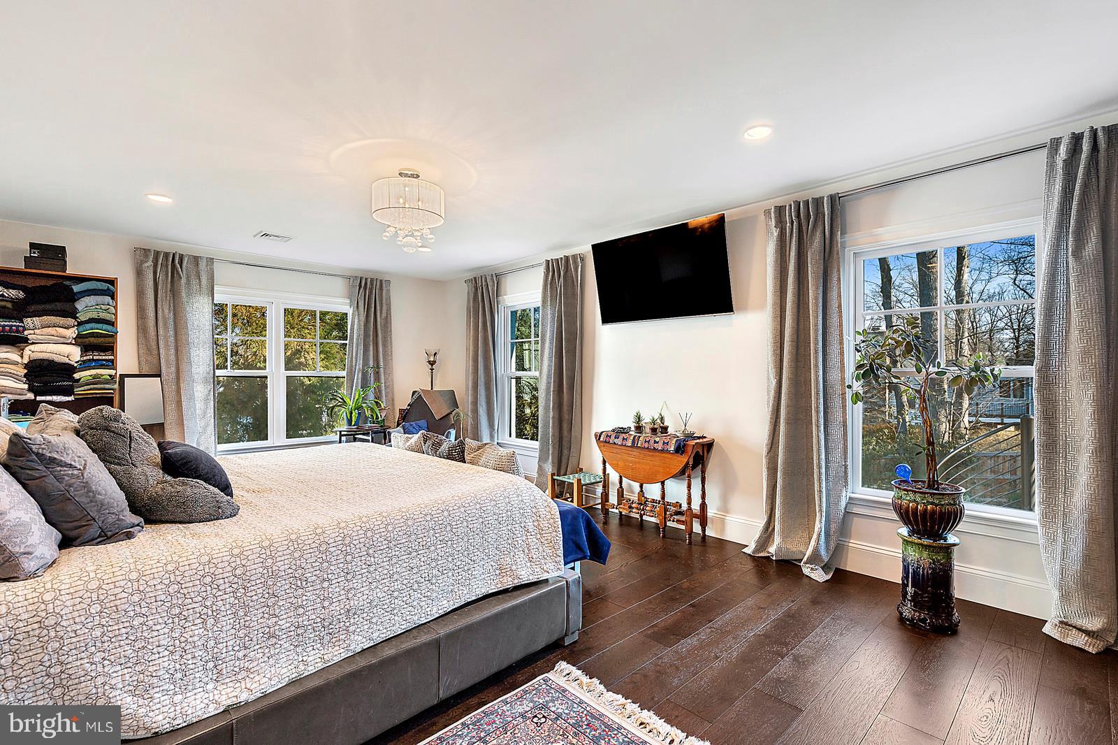 YORKTOWN - Residential