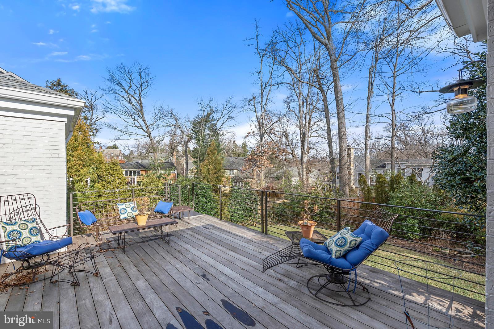 YORKTOWN - Residential