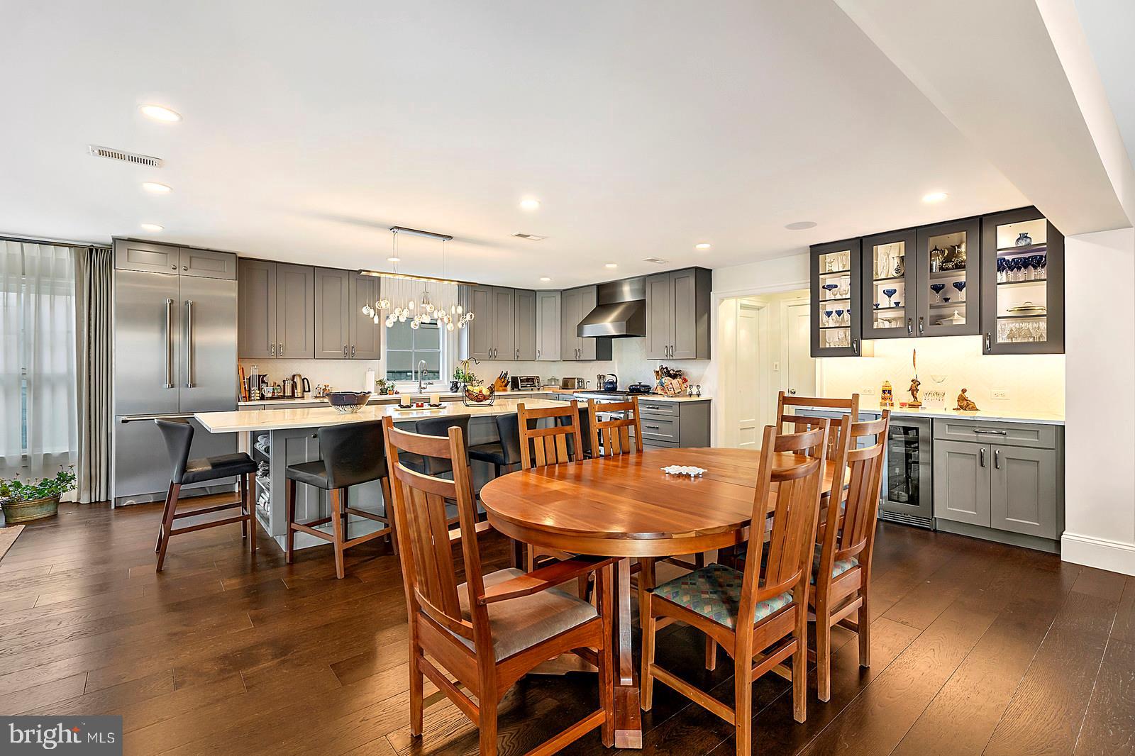 YORKTOWN - Residential