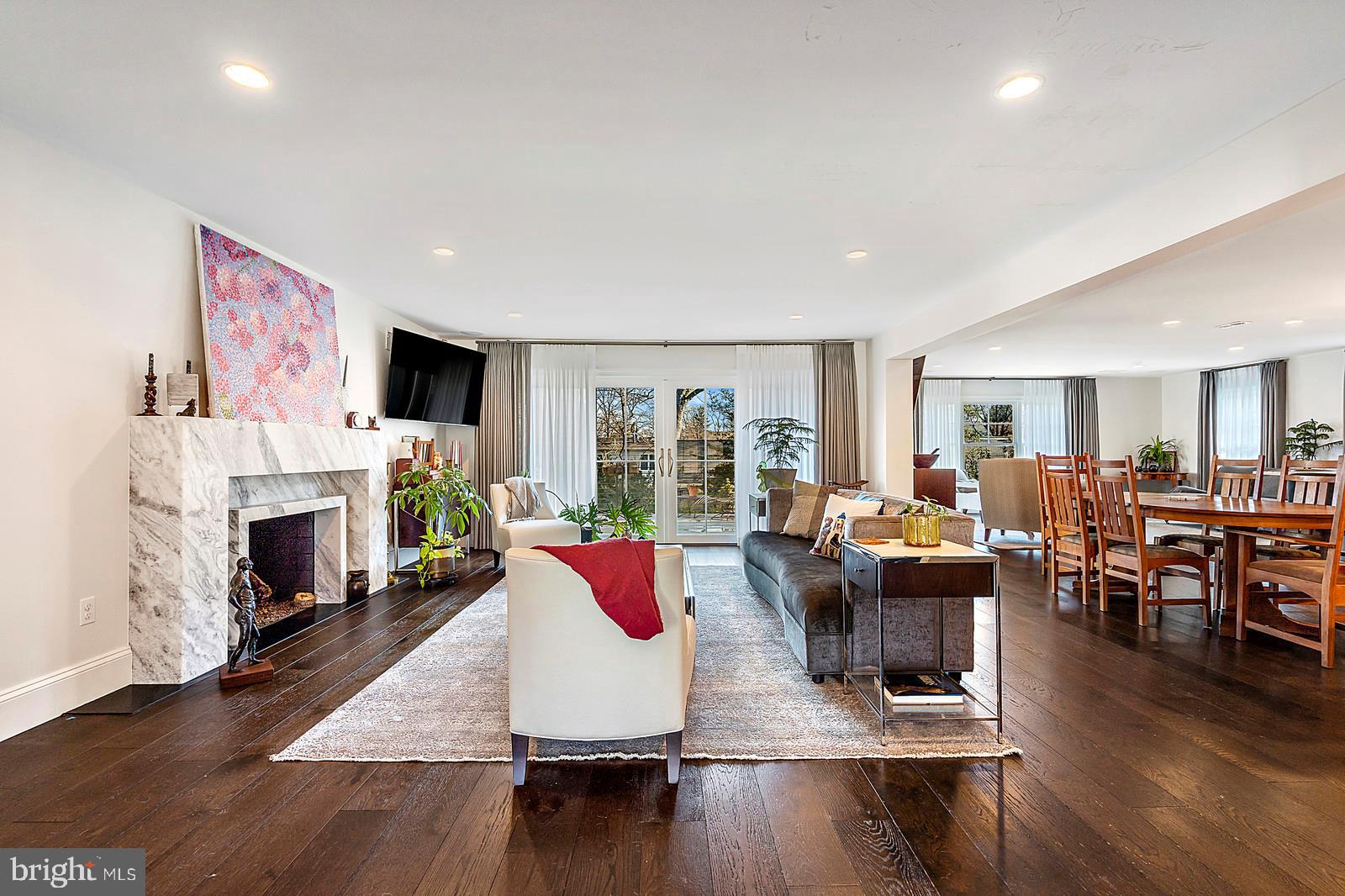 YORKTOWN - Residential