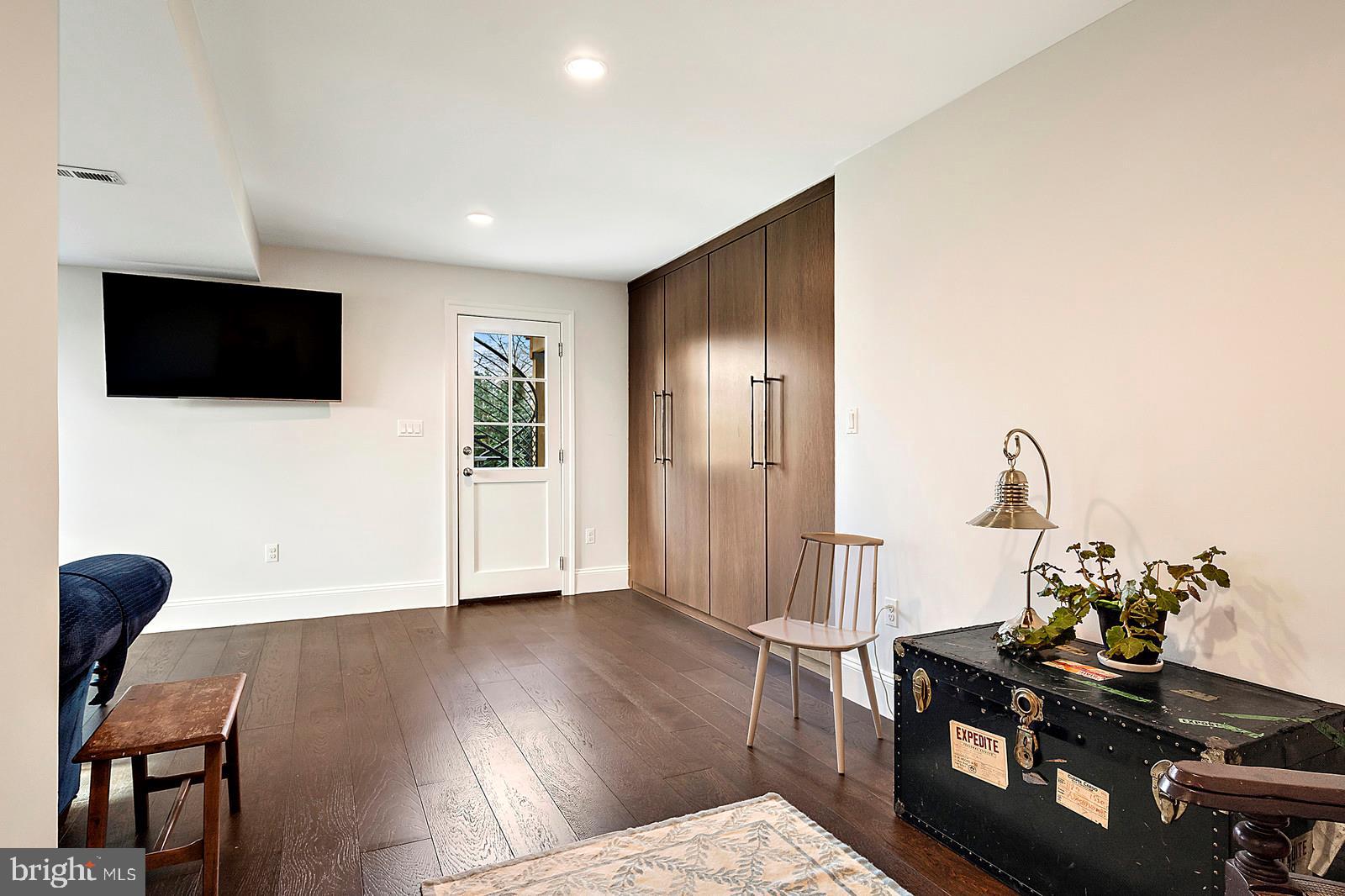 YORKTOWN - Residential