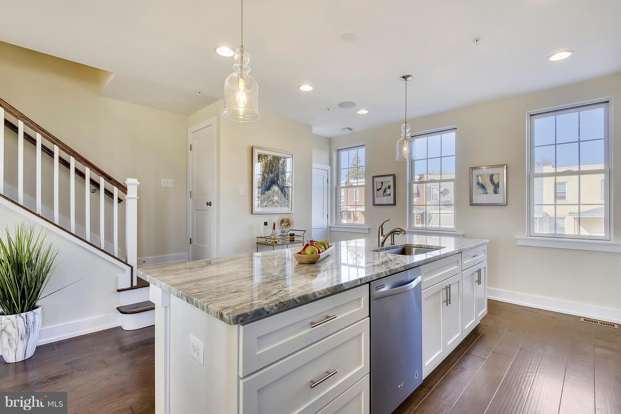 CRITTENTON HILL TOWNHOMES - Residential