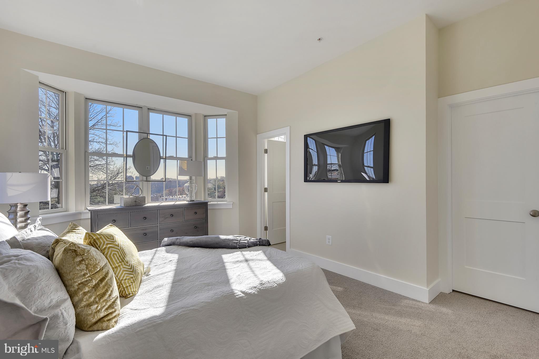 CRITTENTON HILL TOWNHOMES - Residential